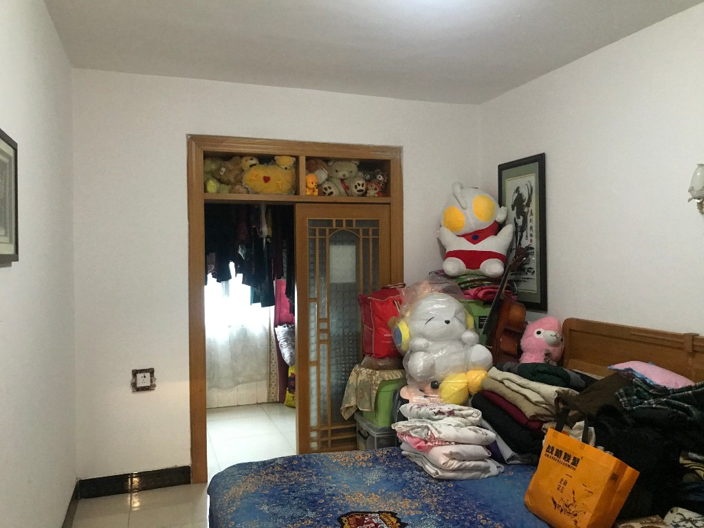 长青居民生活小区  3室2厅2卫    61.8万 长青居民生活小区  3室2厅2卫    61.8万客厅