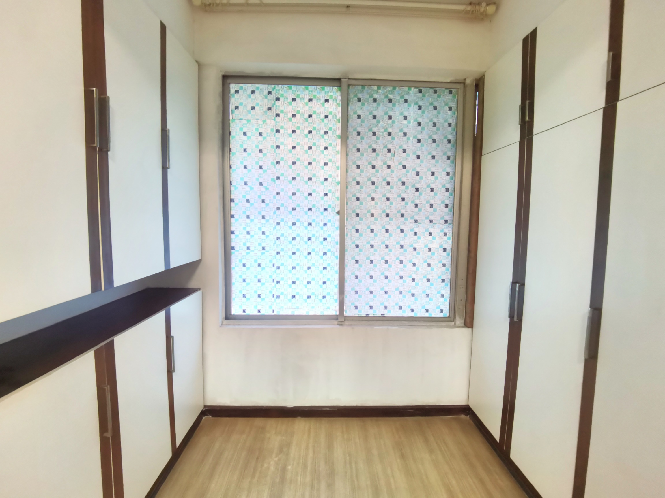 人大宿舍 4室2厅1卫 85.0万 人大宿舍 4室2厅1卫 85.0万客厅