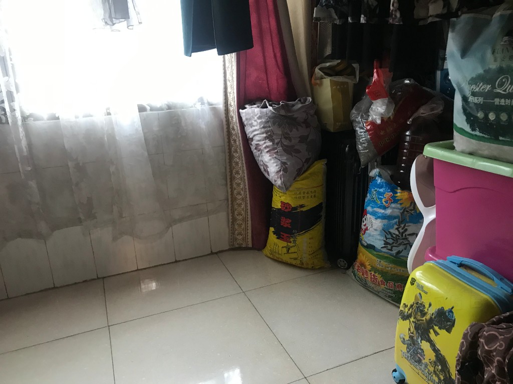 长青居民生活小区  3室2厅2卫    61.8万 长青居民生活小区  3室2厅2卫    61.8万客厅