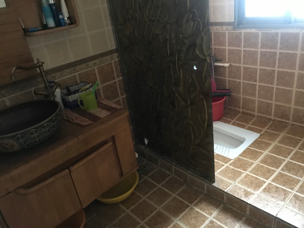 长青居民生活小区  3室2厅2卫    61.8万 长青居民生活小区  3室2厅2卫    61.8万卫生间