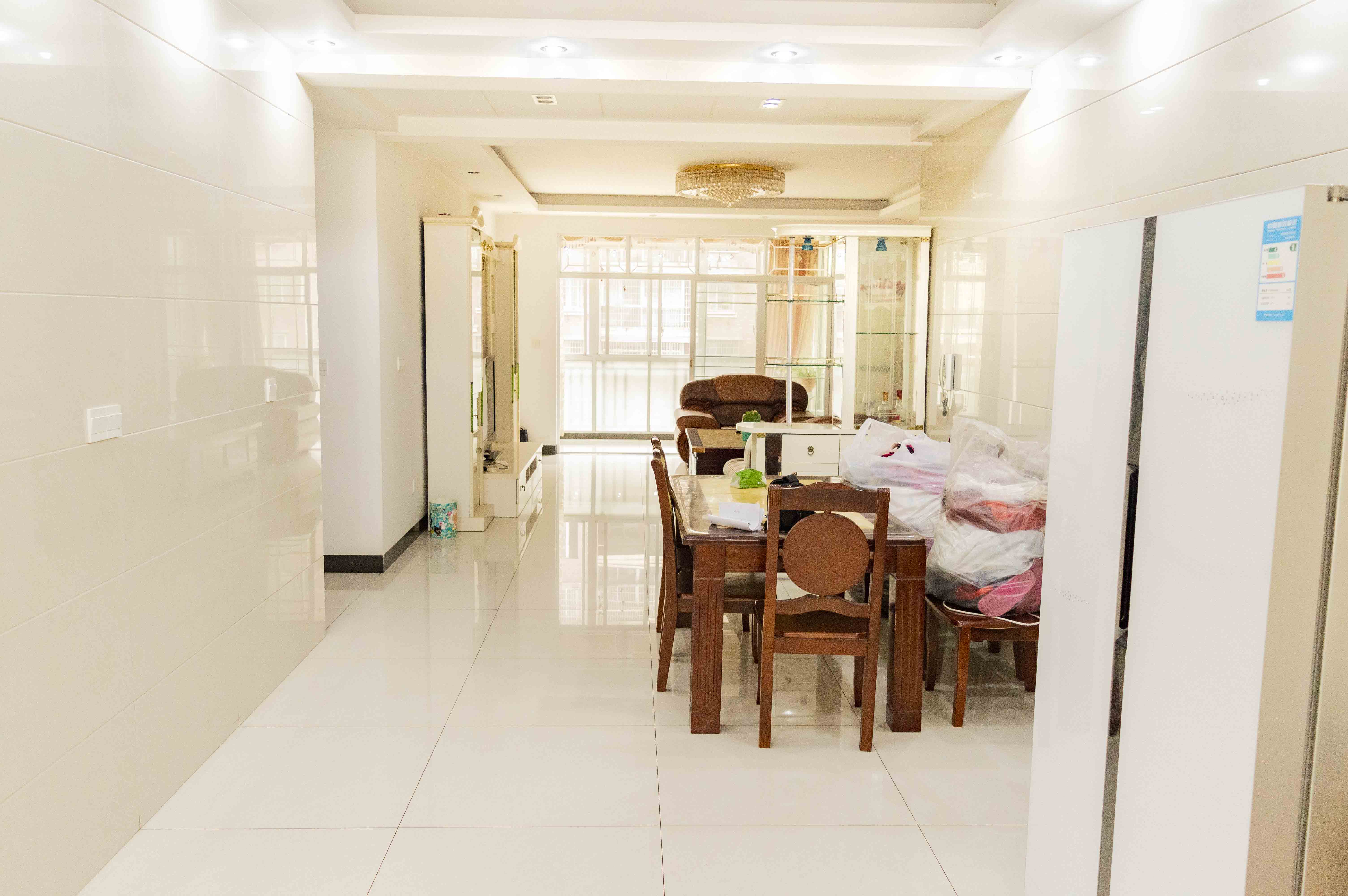 高尔夫紫龙郡 3室2厅2卫 55.0万 高尔夫紫龙郡 3室2厅2卫 55.0万客厅