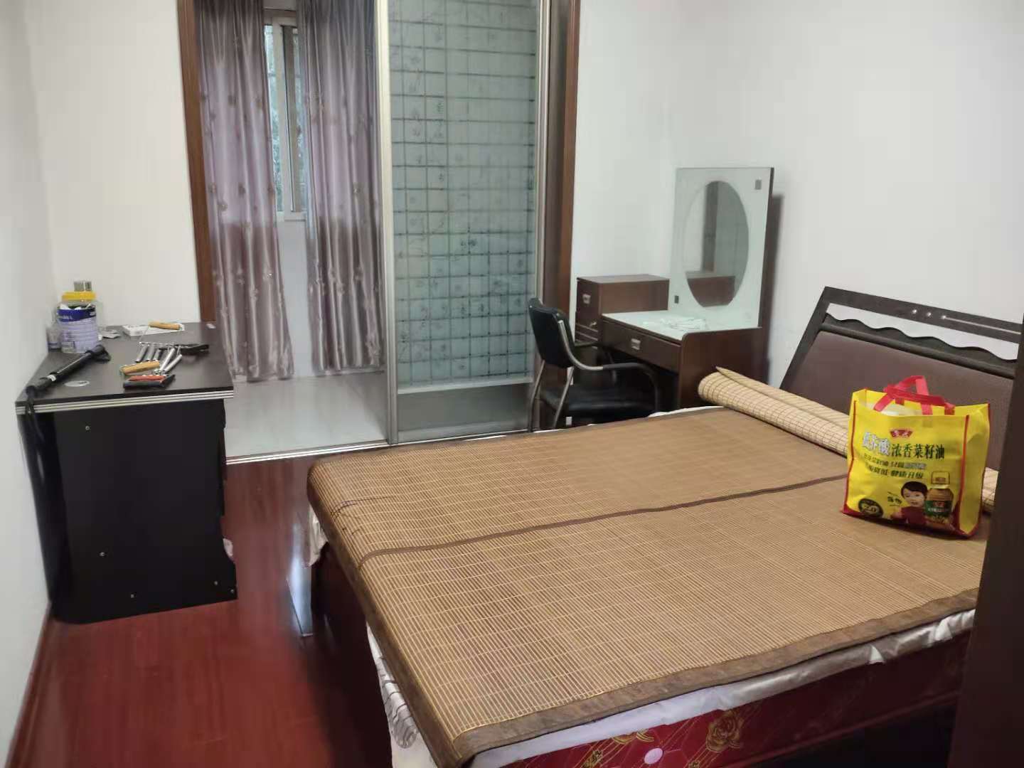 电焊条荷叶塘村 2室1厅1卫 1200.0元/月 电焊条荷叶塘村 2室1厅1卫 1200.0元/月室内图