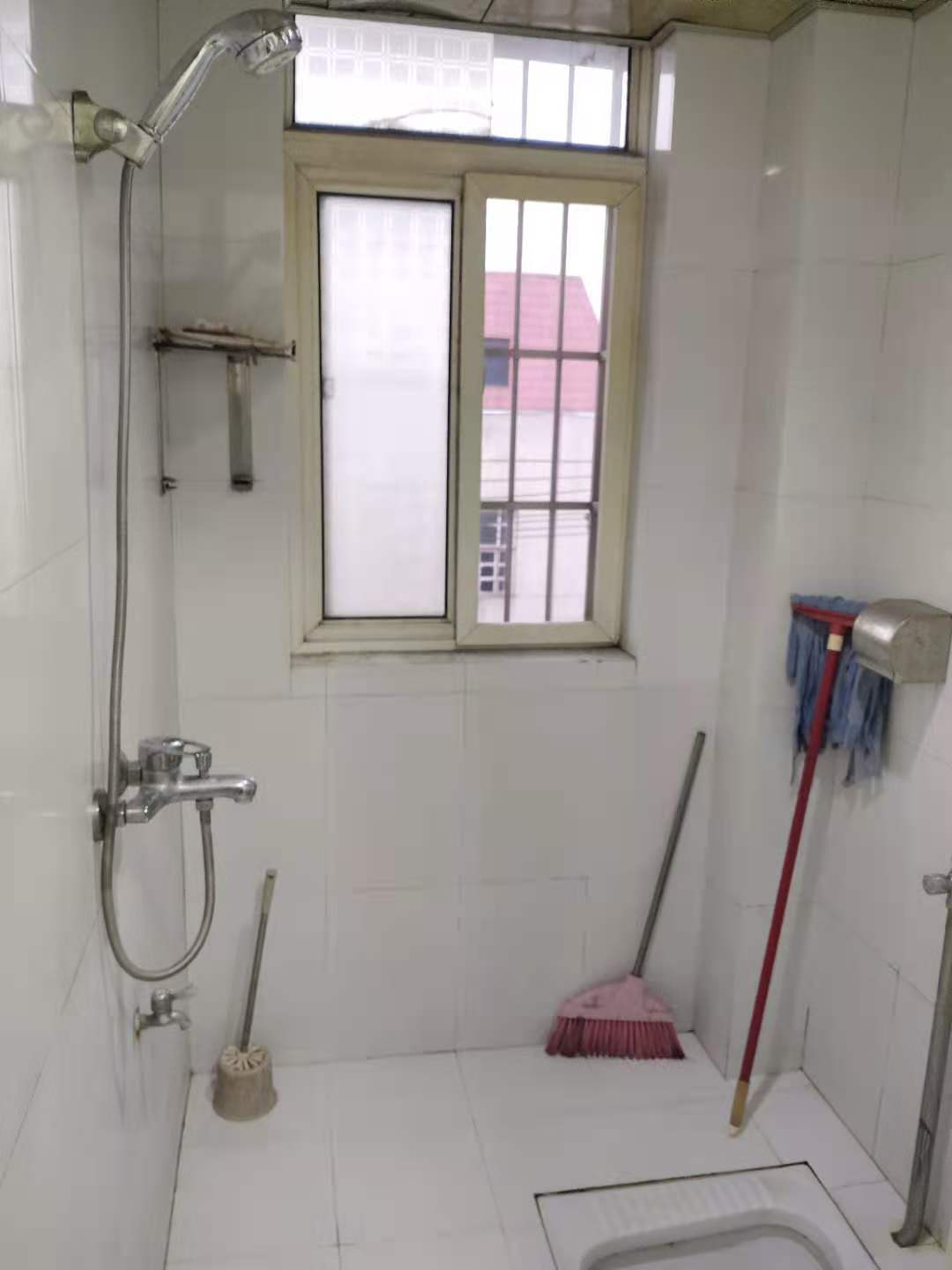 电焊条荷叶塘村 2室1厅1卫 1200.0元/月 电焊条荷叶塘村 2室1厅1卫 1200.0元/月室内图