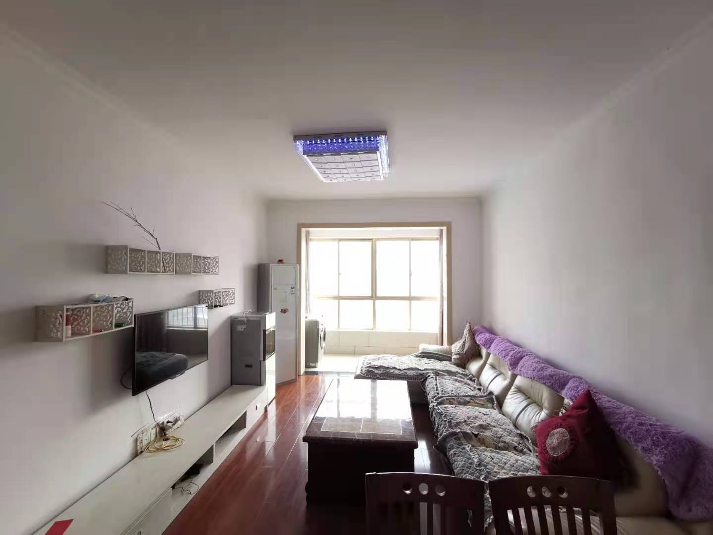 拓兴阳光新城 2室2厅1卫 1800.0元/月 拓兴阳光新城 2室2厅1卫 1800.0元/月室内图