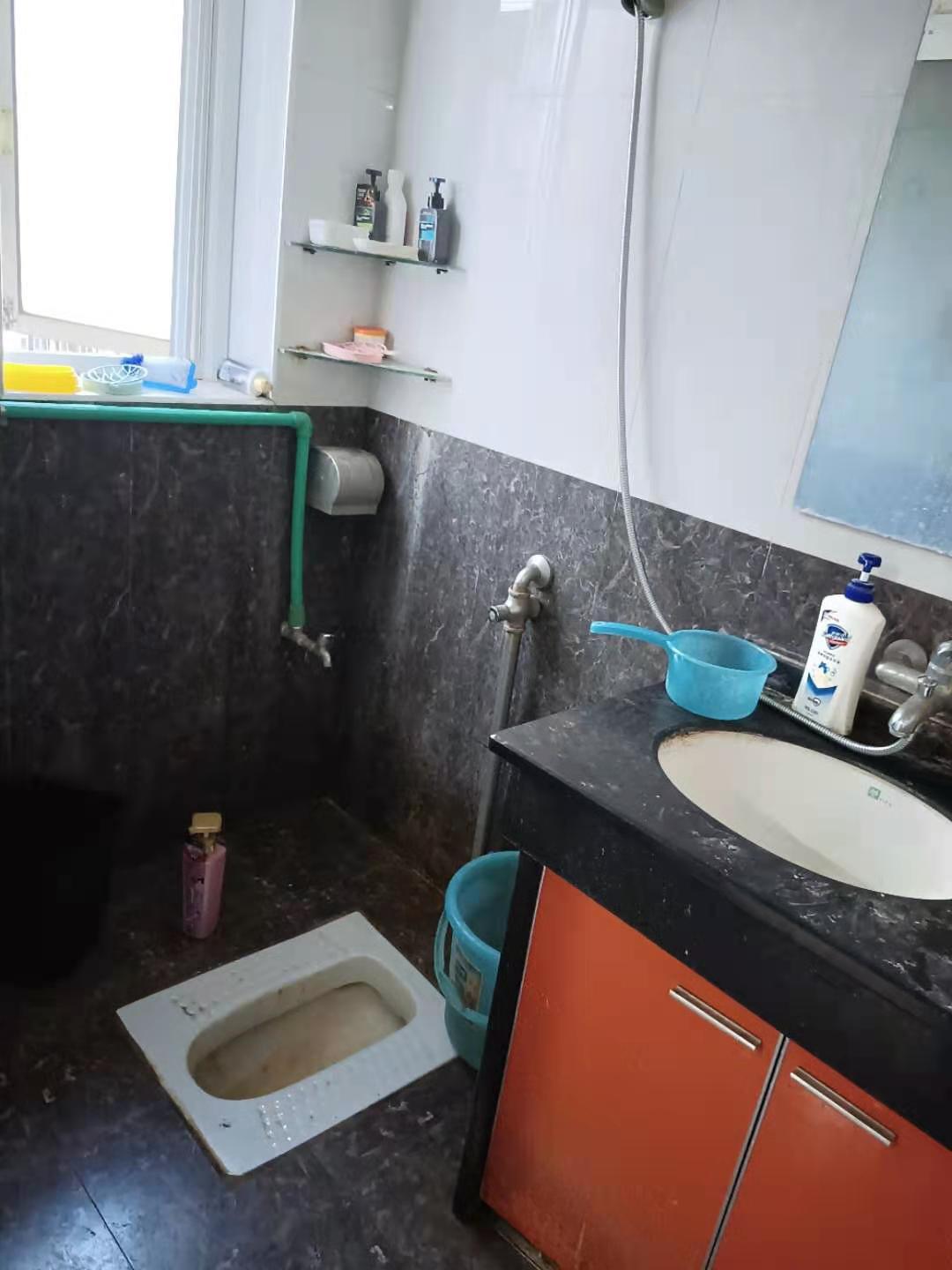 送变电小区 2室2厅1卫 1300.0元/月 送变电小区 2室2厅1卫 1300.0元/月室内图