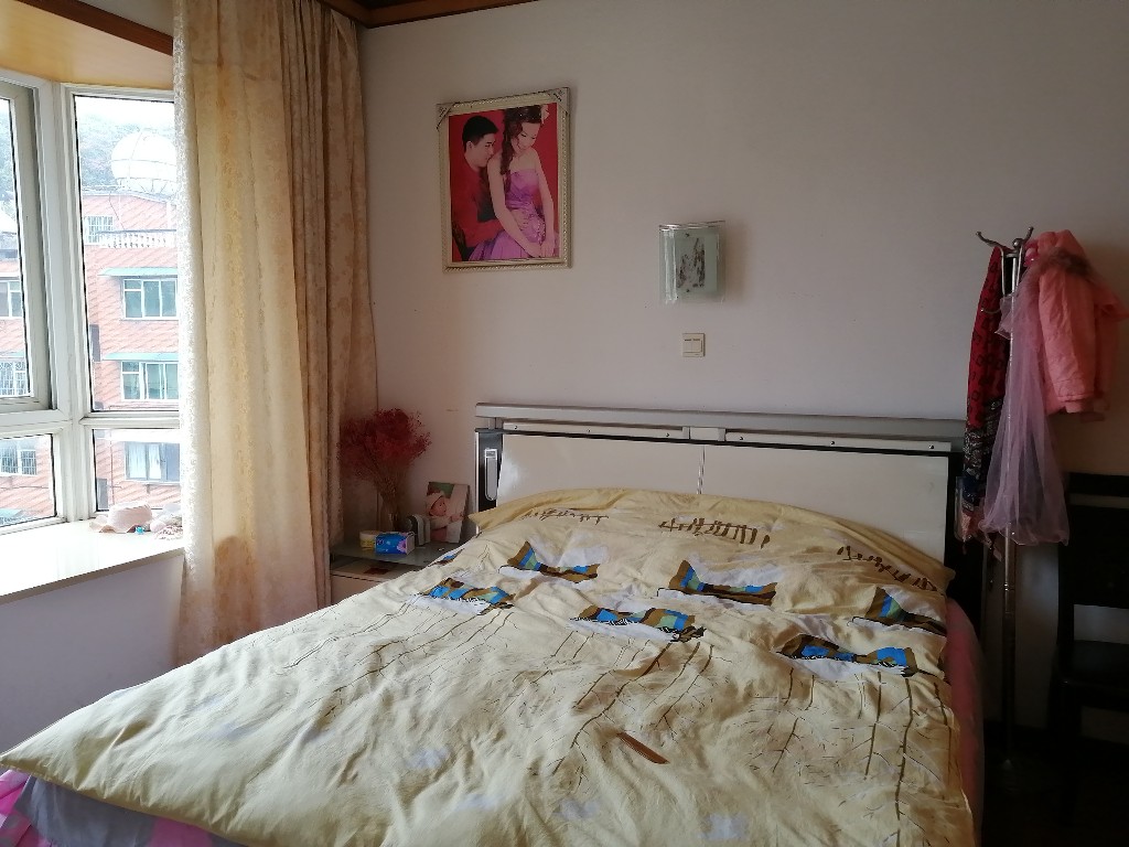 石峰山庄 2室2厅2卫 1500.0元/月 石峰山庄 2室2厅2卫 1500.0元/月室内图