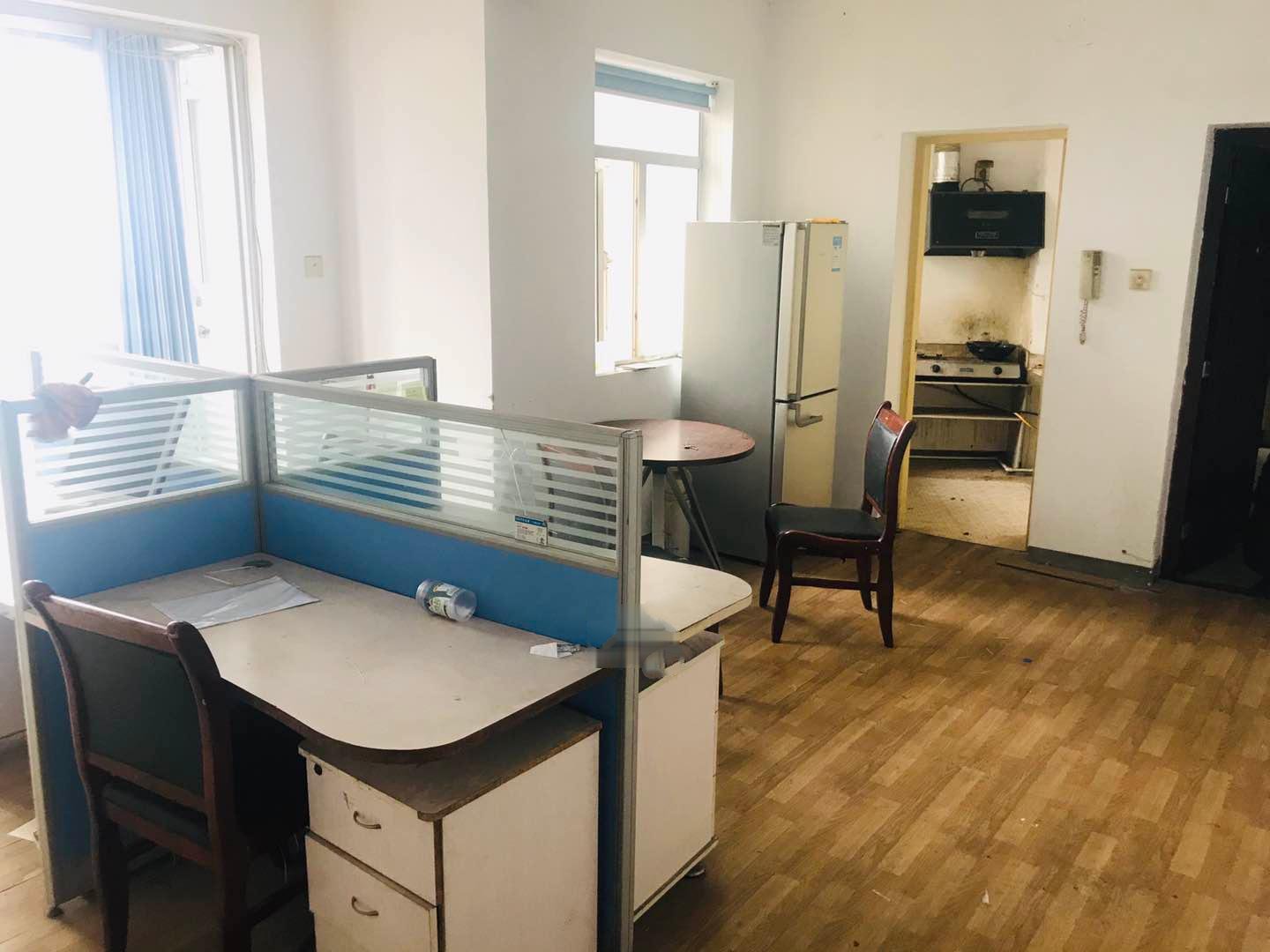 凯通国际城(凯通朝庭) 3室1厅0卫 2800.0元/月 凯通国际城(凯通朝庭) 3室1厅0卫 2800.0元/月室内图