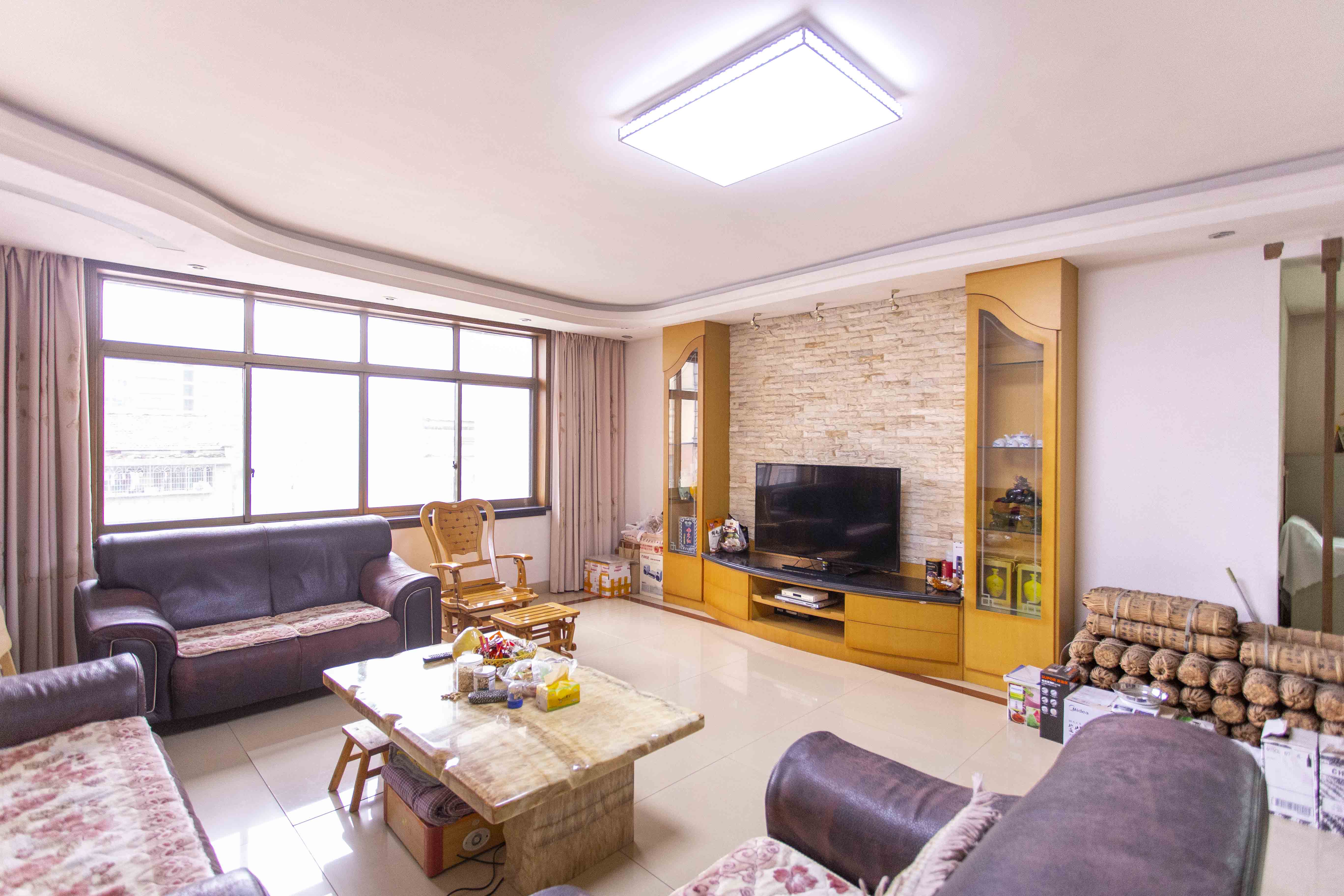 今日家园  3室2厅2卫    65.8万