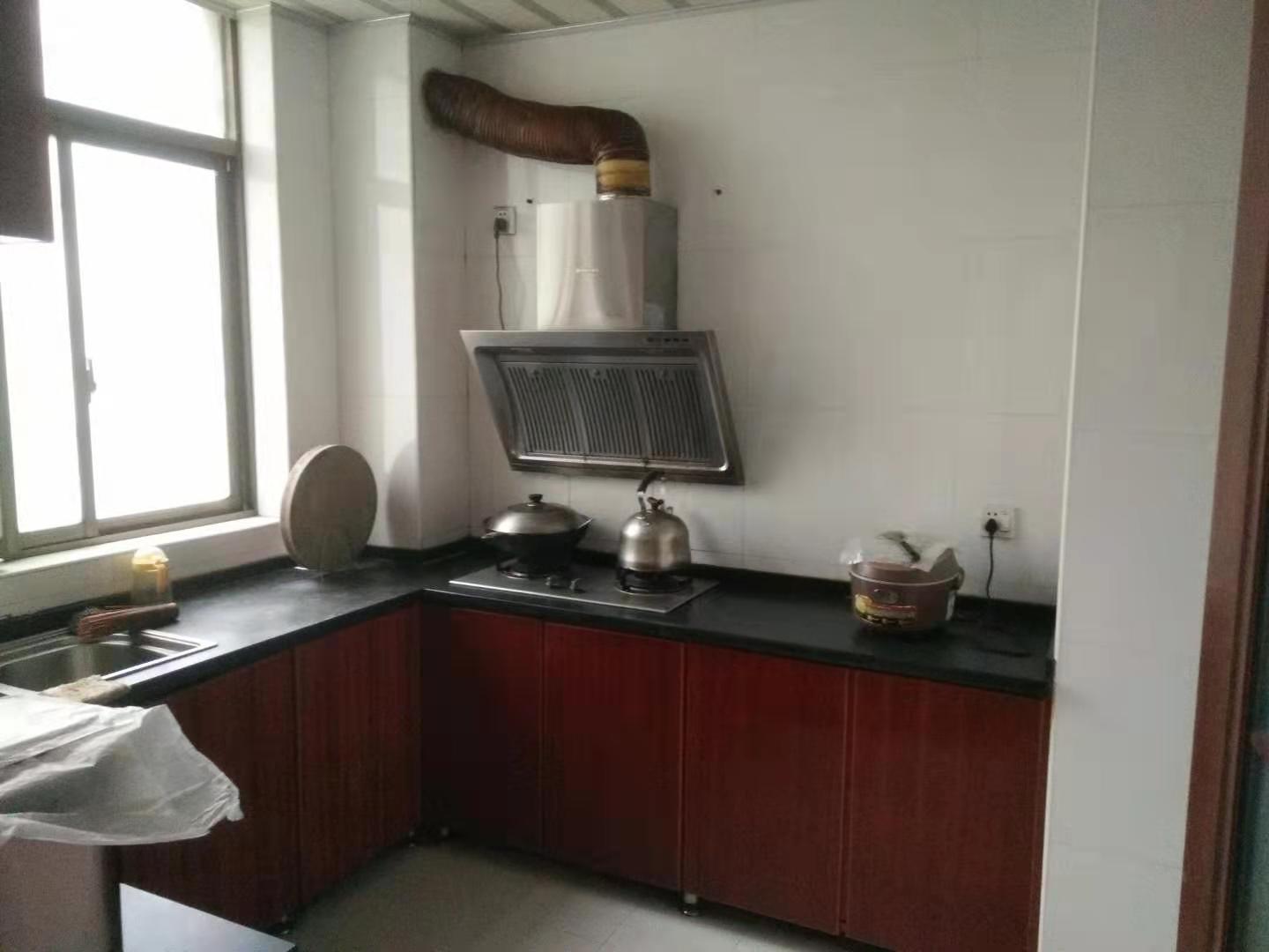 梓山苑小区 3室2厅2卫 66.8万 梓山苑小区 3室2厅2卫 66.8万卫生间