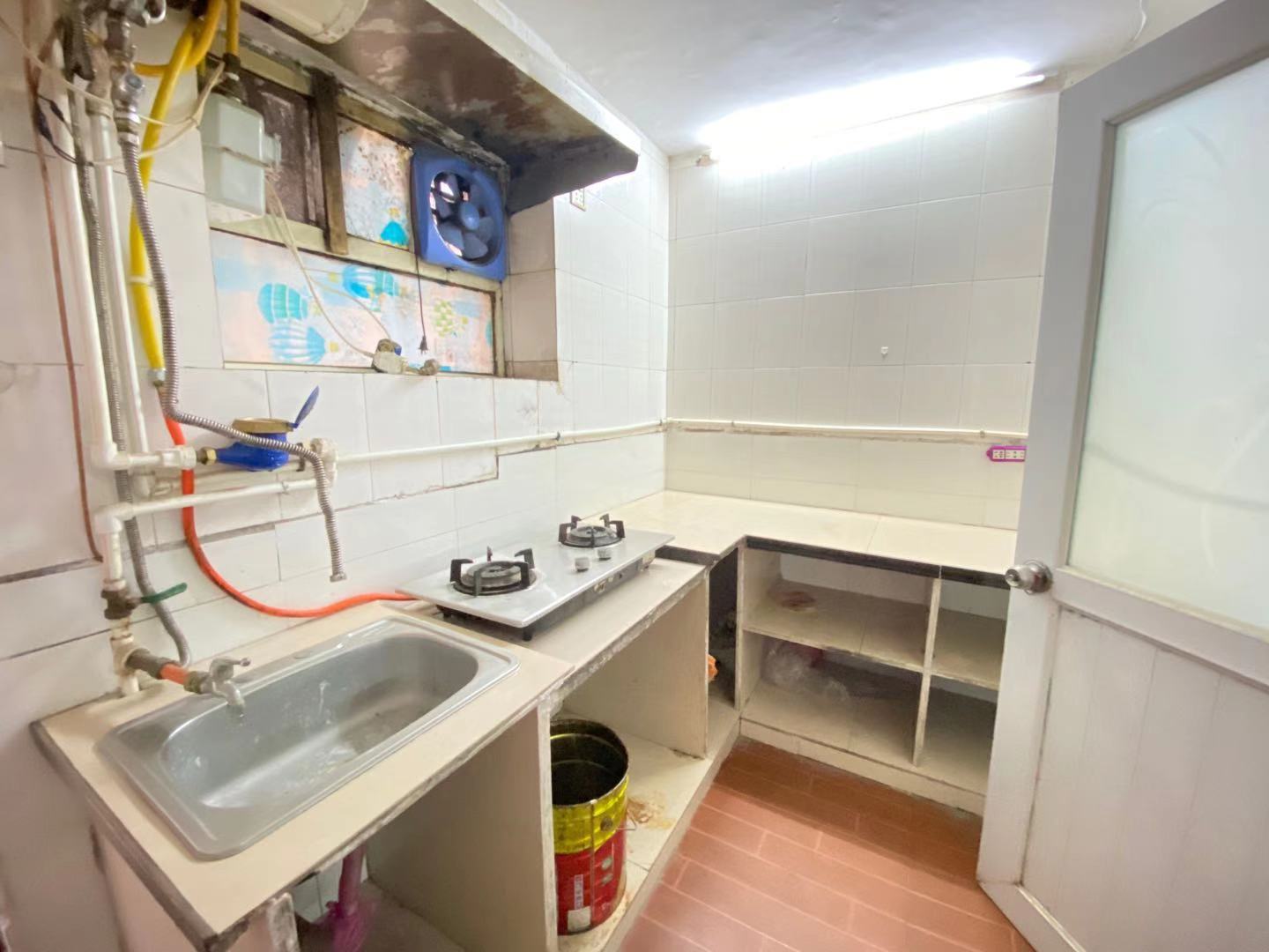 洪福花园 1室1厅1卫 600.00元/月 洪福花园 1室1厅1卫 600.00元/月室内图