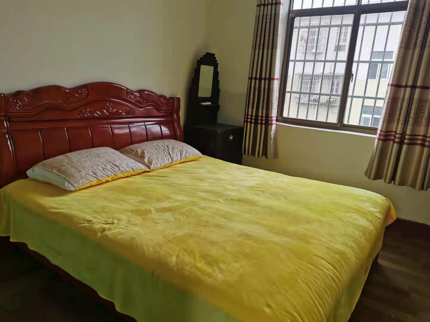 香江花苑 2室1厅1卫 26.8万 香江花苑 2室1厅1卫 26.8万客厅