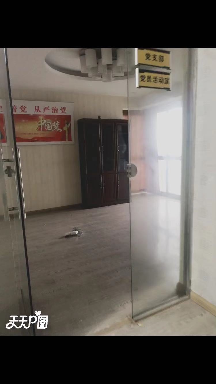 缤纷年华 4室2厅1卫 3200.0元/月 缤纷年华 4室2厅1卫 3200.0元/月室内图