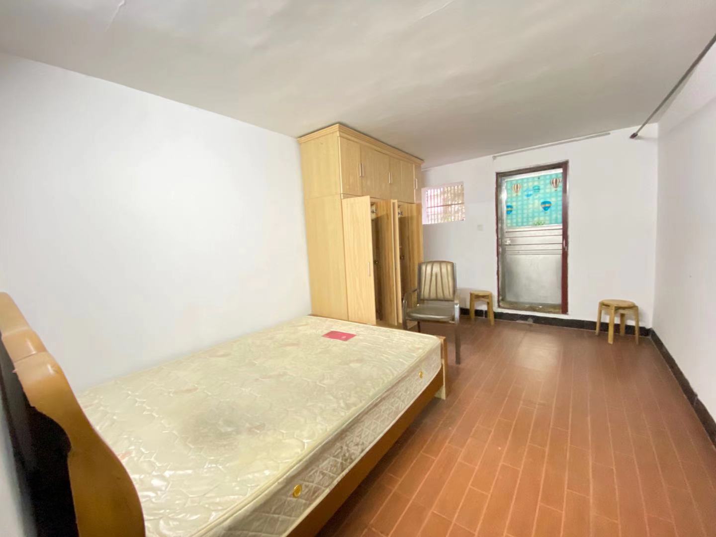 洪福花园 1室1厅1卫 600.00元/月 洪福花园 1室1厅1卫 600.00元/月室内图