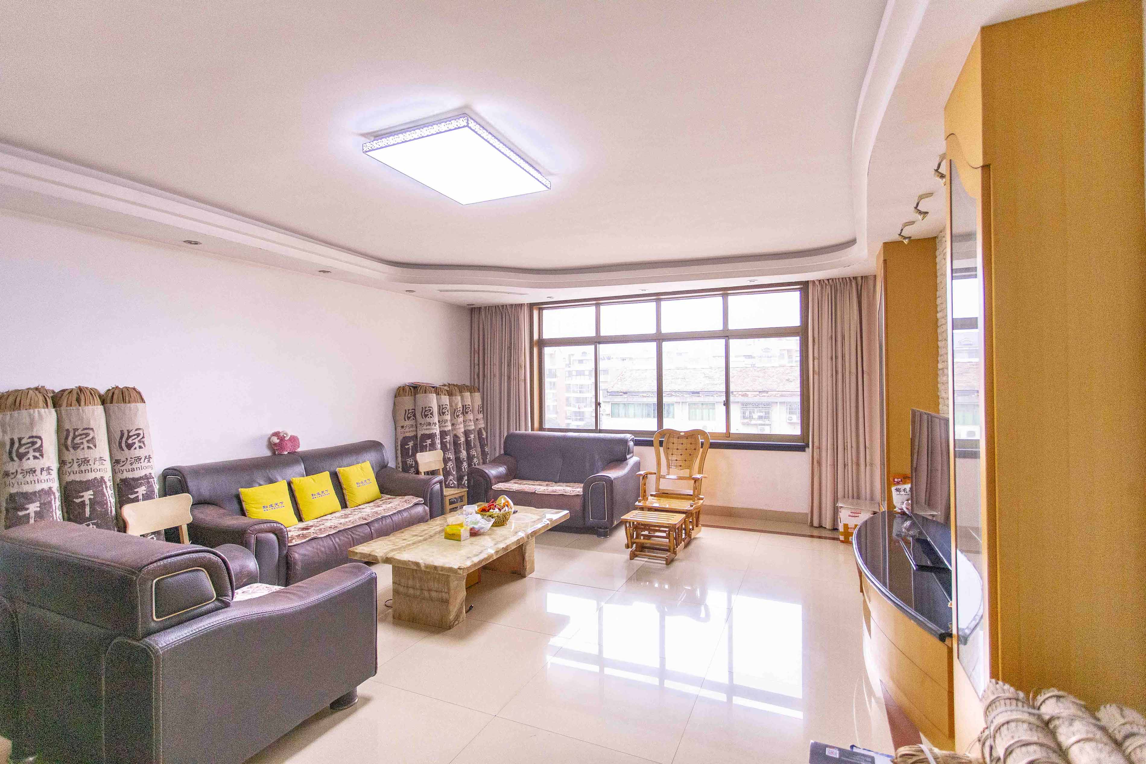 今日家园  3室2厅2卫    68.8万 今日家园  3室2厅2卫    68.8万客厅