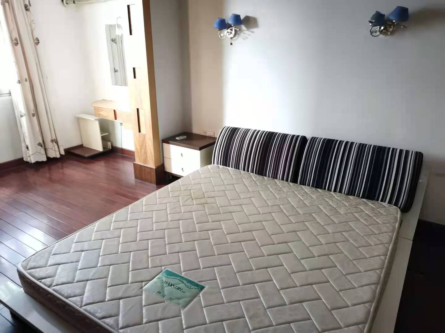 金星小区 2室2厅1卫 1500.0元/月 金星小区 2室2厅1卫 1500.0元/月室内图