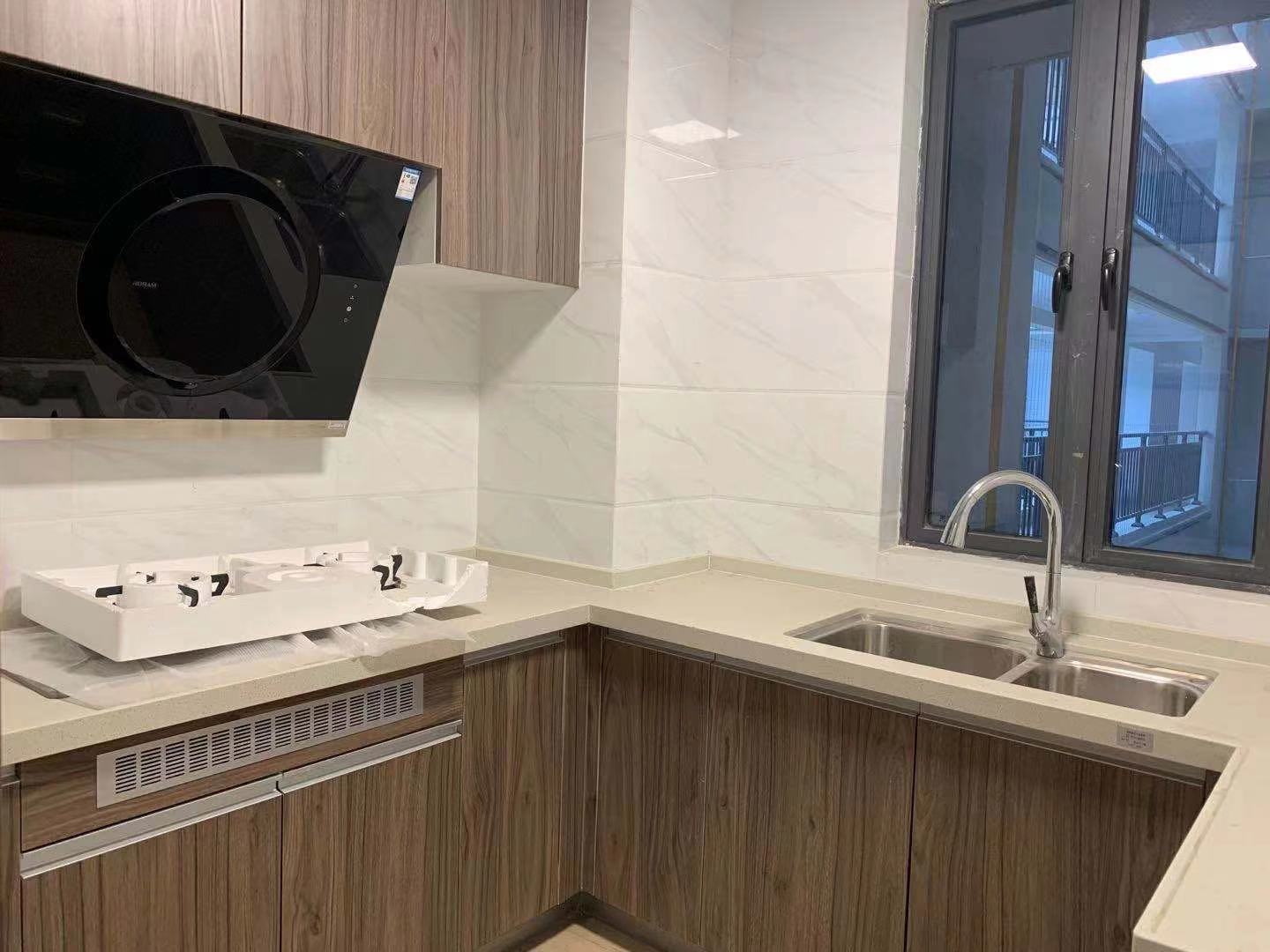 碧桂园梓山府 3室2厅1卫 2400.0元/月 碧桂园梓山府 3室2厅1卫 2400.0元/月室内图