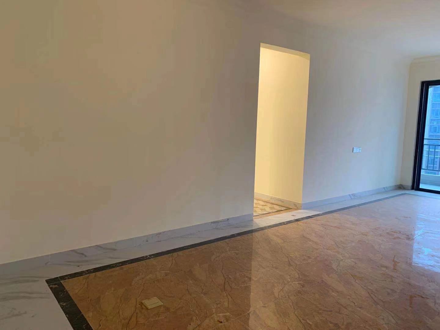 碧桂园梓山府 3室2厅1卫 2400.0元/月 碧桂园梓山府 3室2厅1卫 2400.0元/月室内图