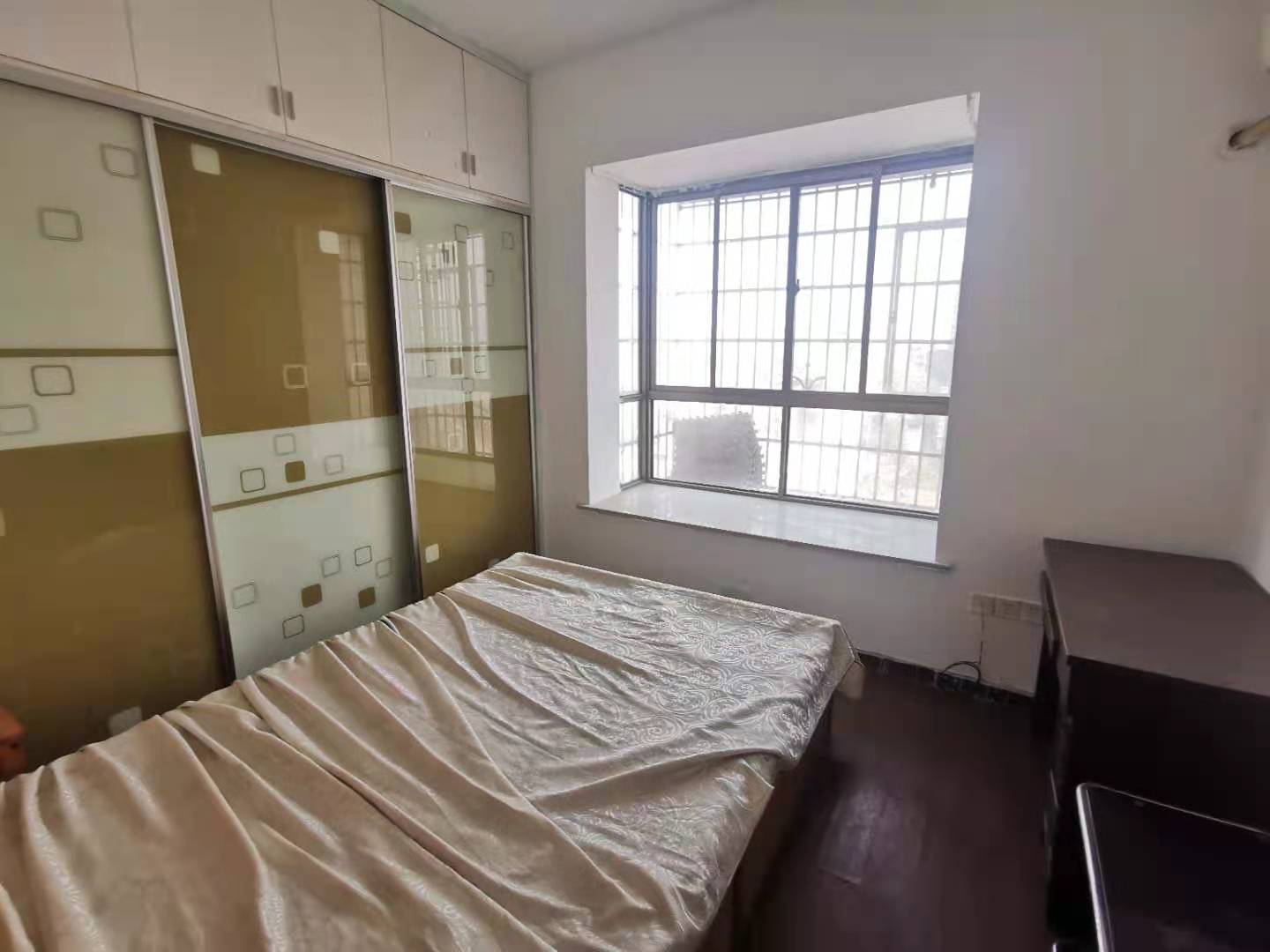 御华府 2室1厅1卫 1700.0元/月 御华府 2室1厅1卫 1700.0元/月室内图