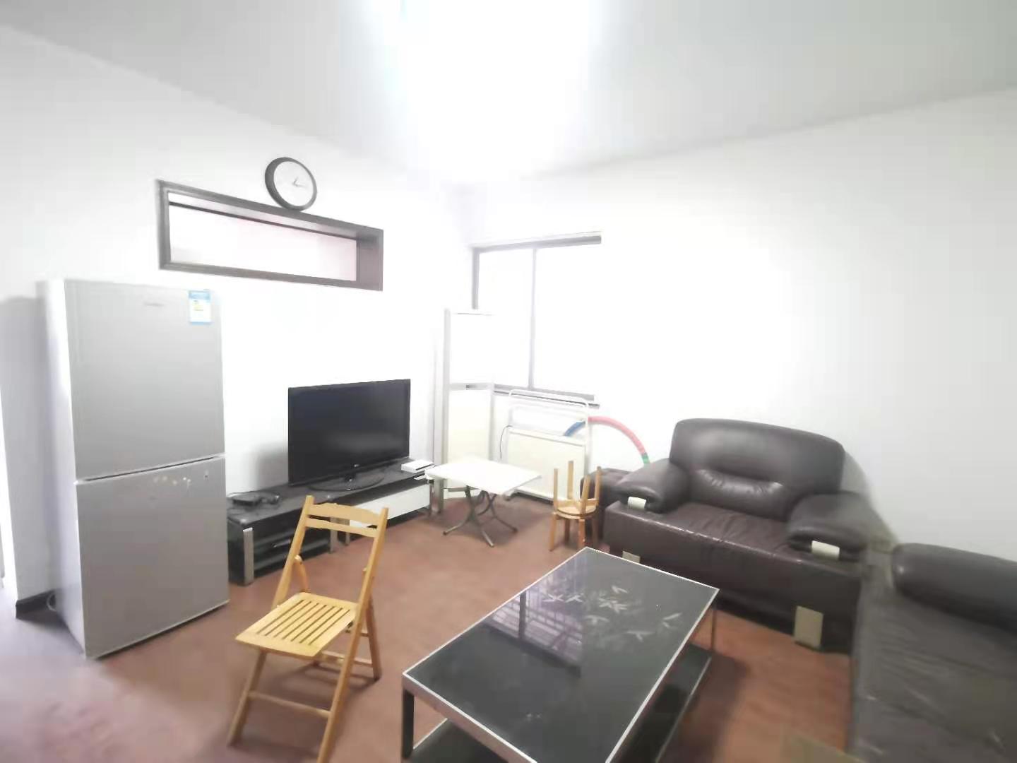 御华府 2室1厅1卫 1700.0元/月 御华府 2室1厅1卫 1700.0元/月室内图