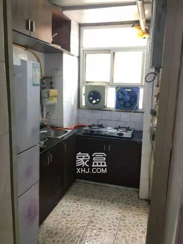 烟山口 2室1厅1卫 1100.0元/月 烟山口 2室1厅1卫 1100.0元/月室内图