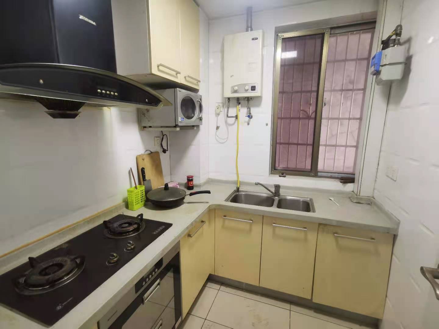 御华府 2室1厅1卫 1700.0元/月 御华府 2室1厅1卫 1700.0元/月室内图