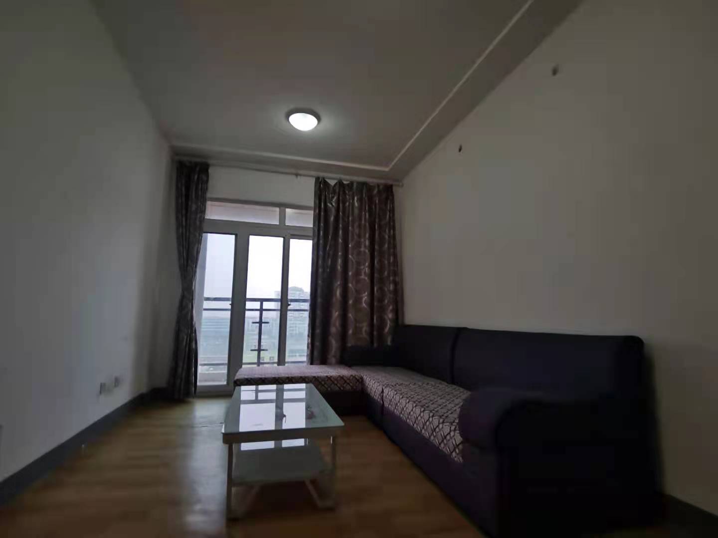 南湖尚景 1室1厅1卫 1600.0元/月 南湖尚景 1室1厅1卫 1600.0元/月室内图