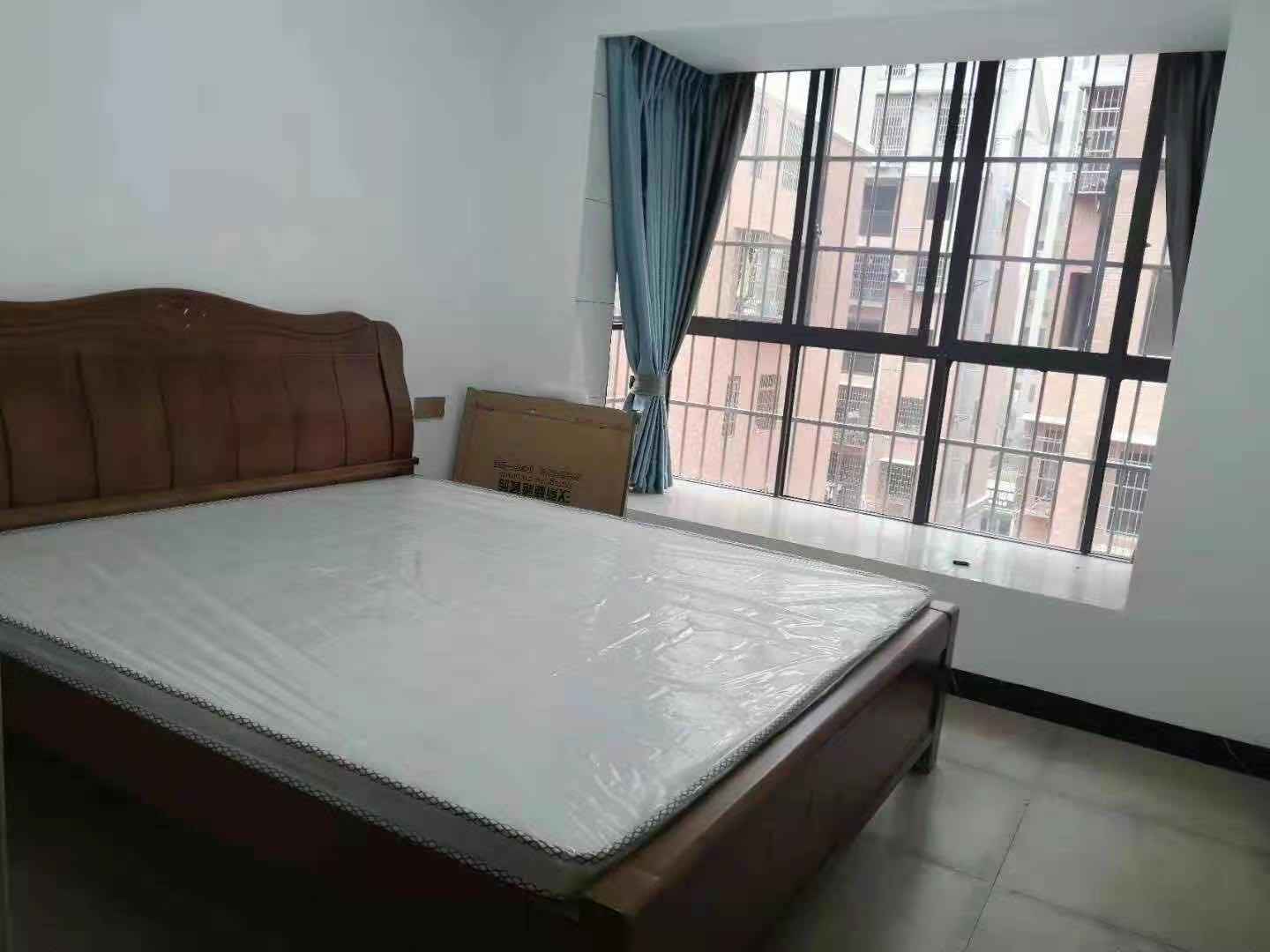 融冠亲城安置房 2室2厅1卫 1450.0元/月 融冠亲城安置房 2室2厅1卫 1450.0元/月室内图