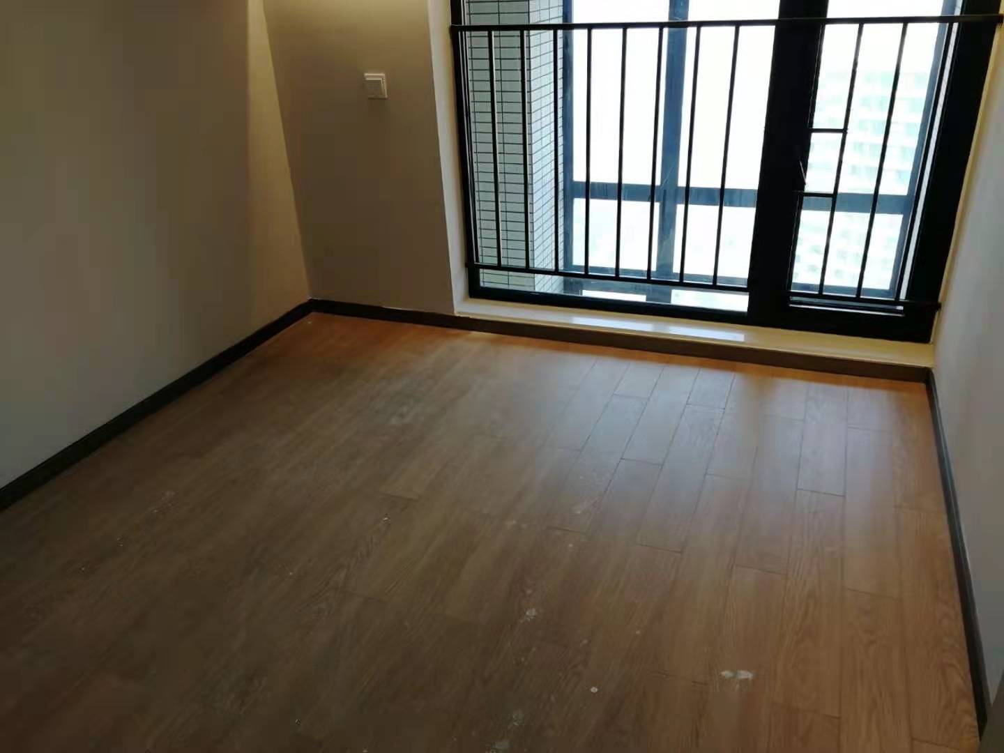 时代年华  1室1厅1卫    1600.0元/月室内图1