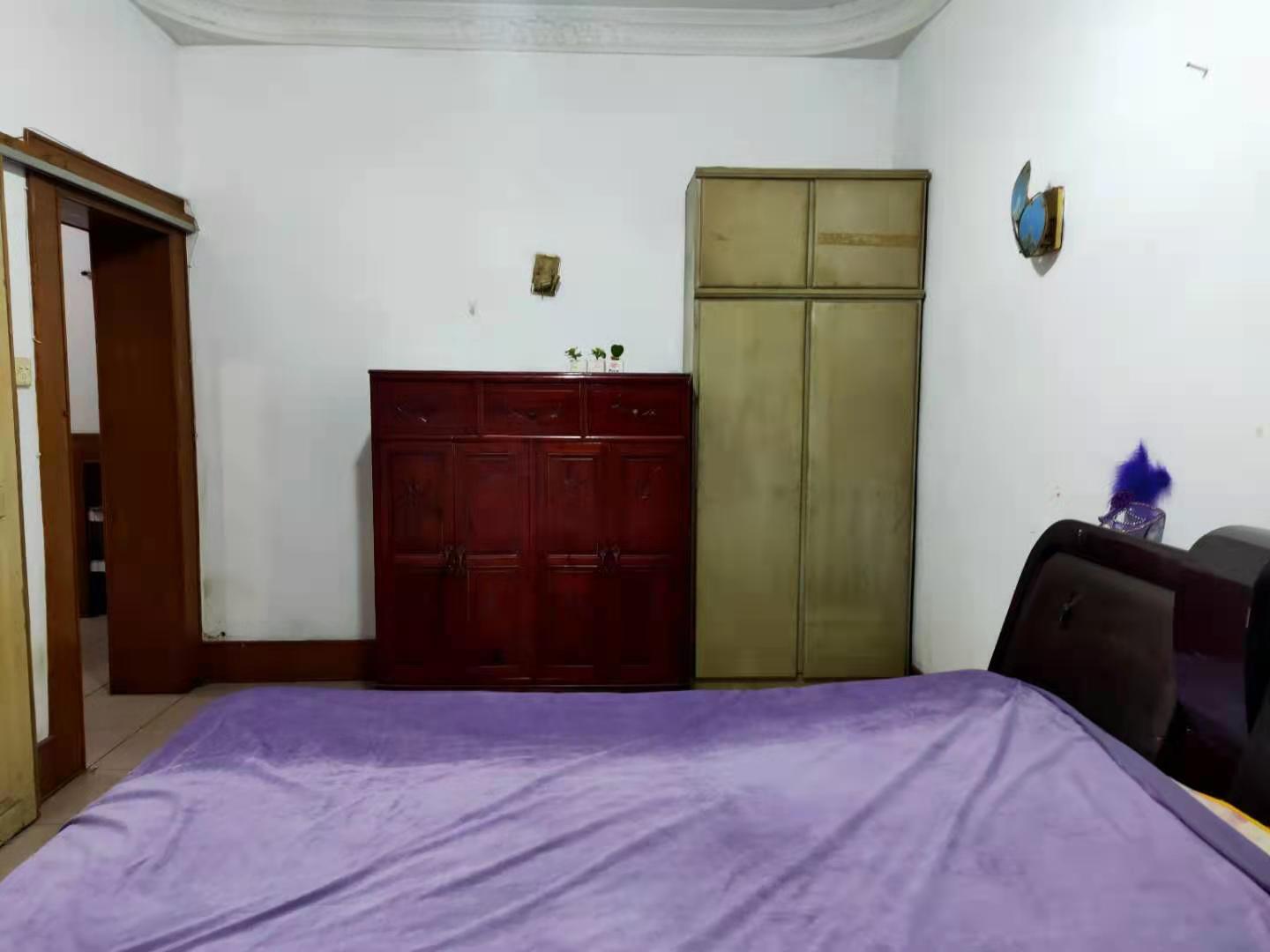 康富路桃花仑工商银行家属区 2室2厅1卫 600.0元/月 康富路桃花仑工商银行家属区 2室2厅1卫 600.0元/月小区图