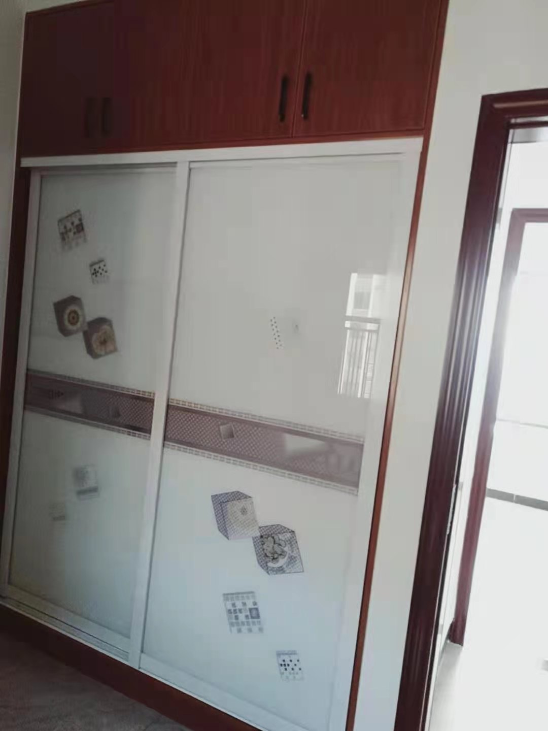 保利东郡  3室2厅1卫   2000.00元/月室内图