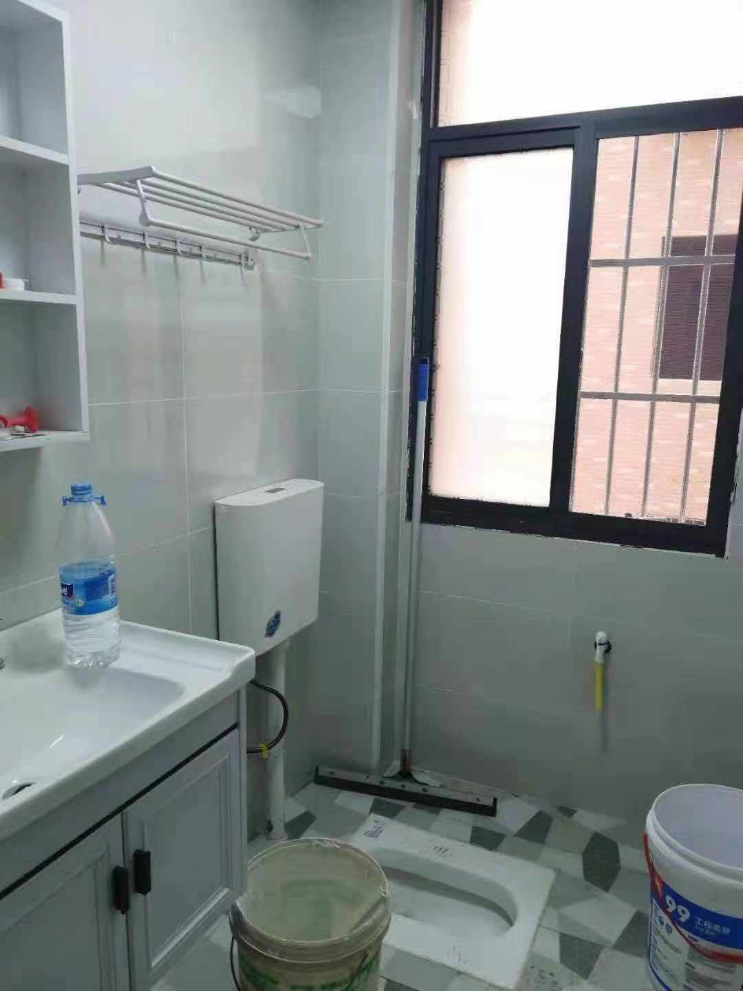 融冠亲城安置房 2室2厅1卫 1450.0元/月 融冠亲城安置房 2室2厅1卫 1450.0元/月室内图