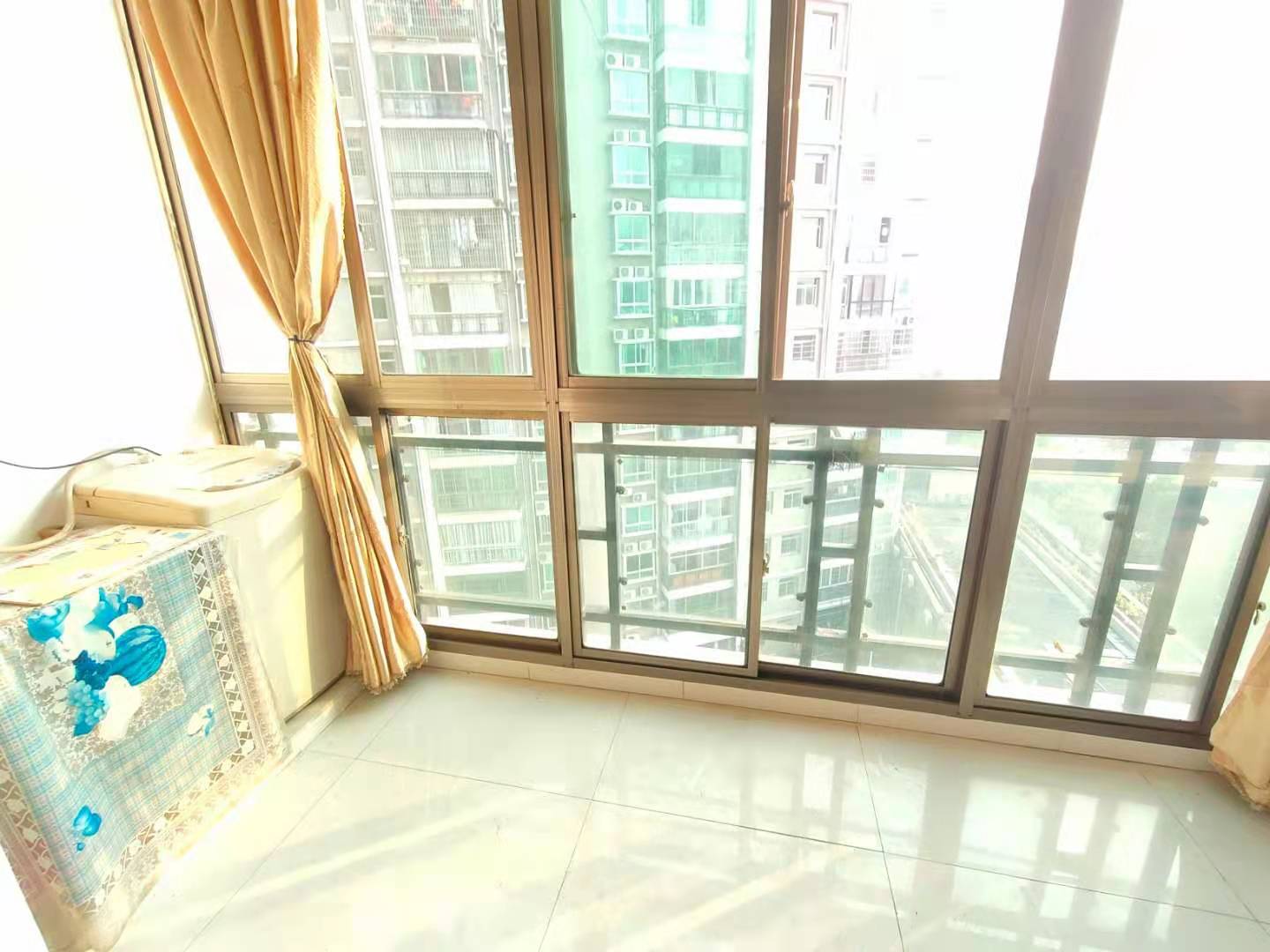 曲兰庭苑 3室2厅2卫 2400.0元/月 曲兰庭苑 3室2厅2卫 2400.0元/月室内图