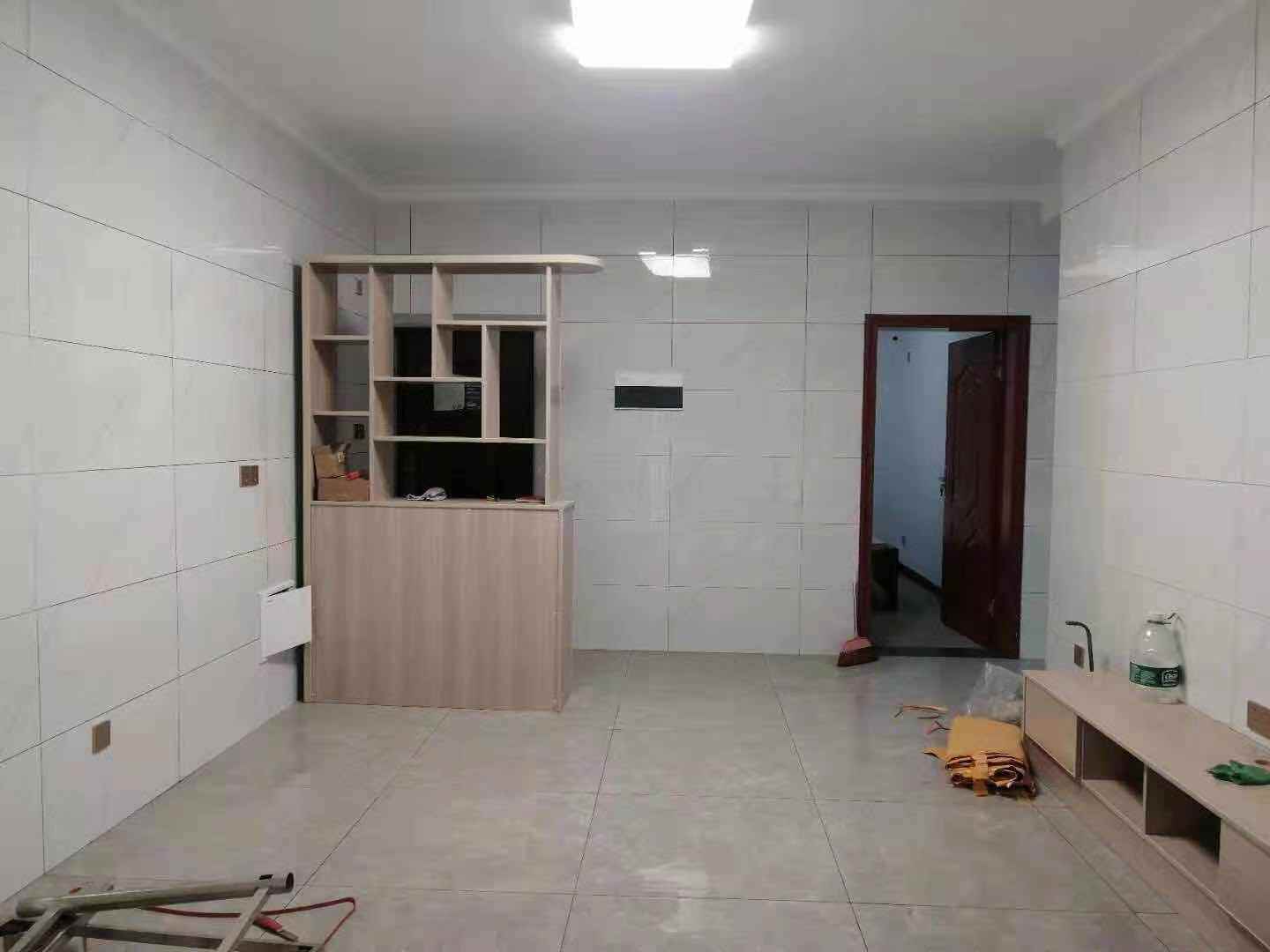 融冠亲城安置房 2室2厅1卫 1450.0元/月 融冠亲城安置房 2室2厅1卫 1450.0元/月室内图