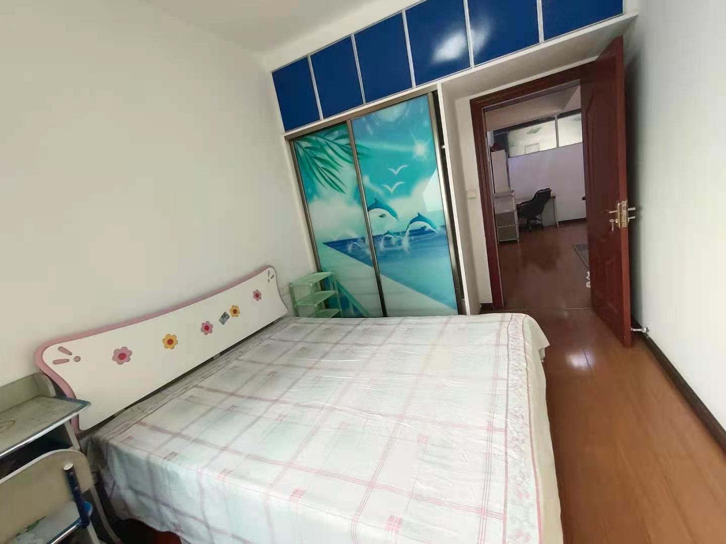 曲兰庭苑 3室2厅2卫 2400.0元/月 曲兰庭苑 3室2厅2卫 2400.0元/月室内图