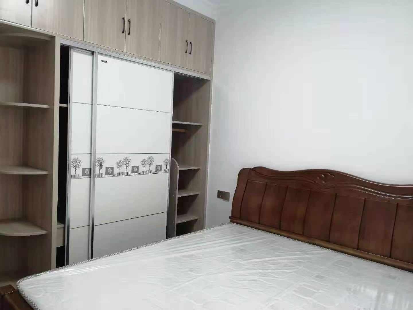 融冠亲城安置房 2室2厅1卫 1450.0元/月 融冠亲城安置房 2室2厅1卫 1450.0元/月室内图