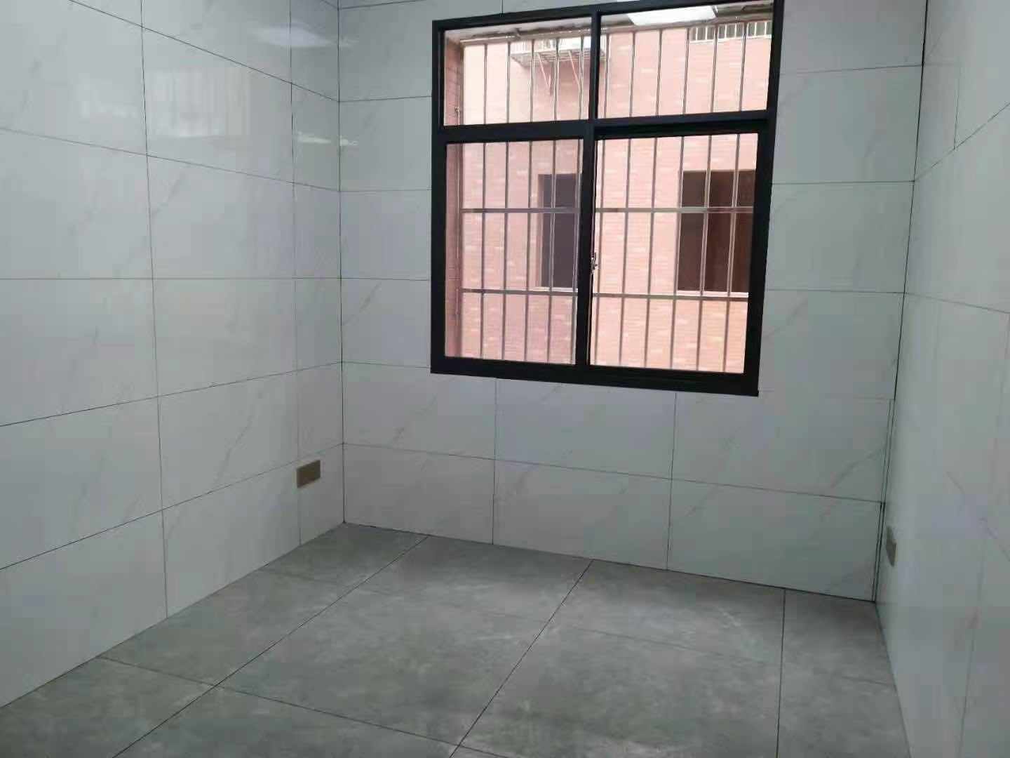 融冠亲城安置房 2室2厅1卫 1450.0元/月 融冠亲城安置房 2室2厅1卫 1450.0元/月室内图