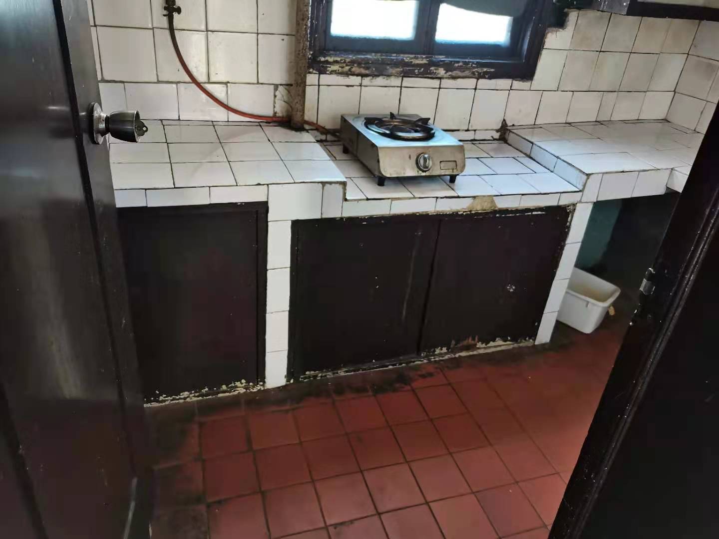 电业局一生活区文化路28号 2室1厅1卫 1100.0元/月 电业局一生活区文化路28号 2室1厅1卫 1100.0元/月室内图