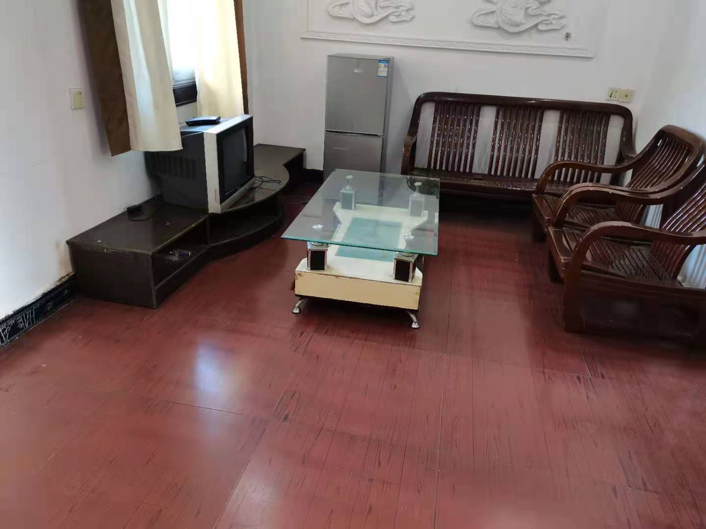 电业局一生活区文化路28号 2室1厅1卫 1100.0元/月 电业局一生活区文化路28号 2室1厅1卫 1100.0元/月室内图