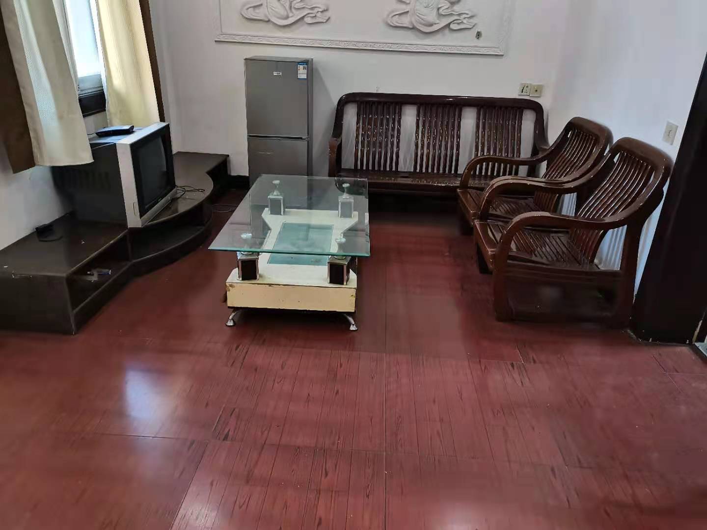 电业局一生活区文化路28号 2室1厅1卫 1100.0元/月 电业局一生活区文化路28号 2室1厅1卫 1100.0元/月室内图