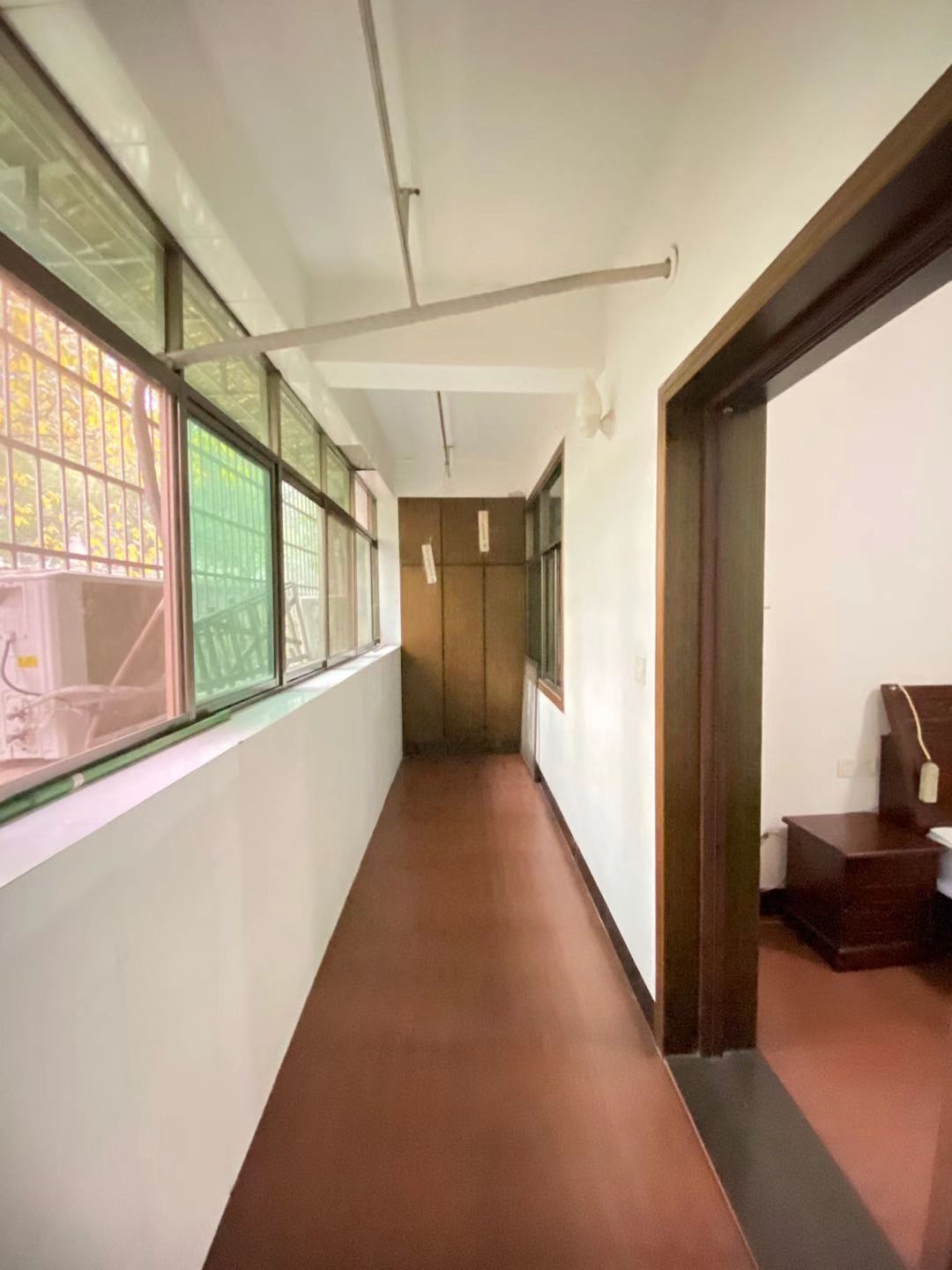 平安花苑 3室2厅2卫 1600.00元/月 平安花苑 3室2厅2卫 1600.00元/月室内图