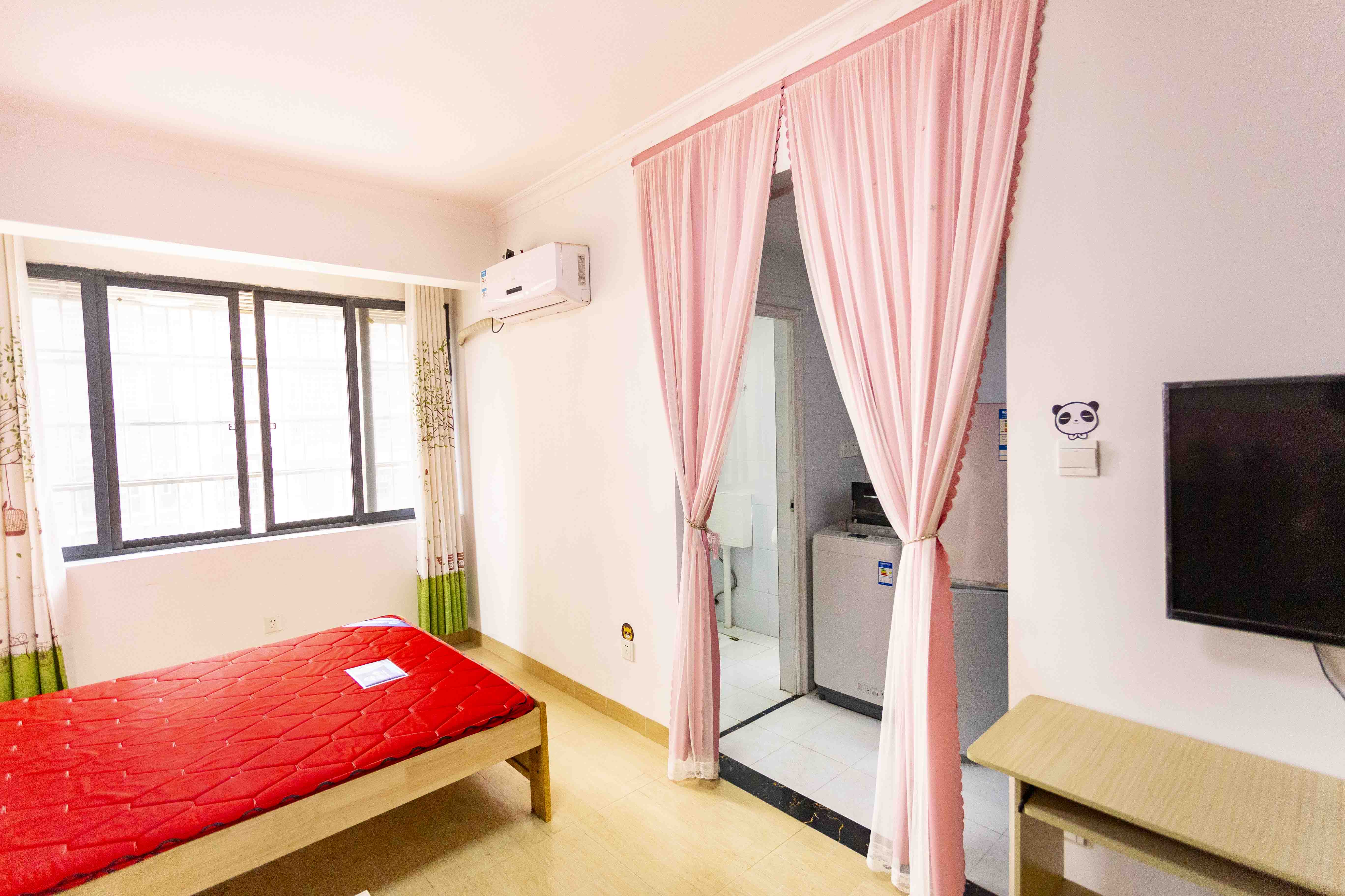 滨江花园  1室1厅1卫    25.0万客厅