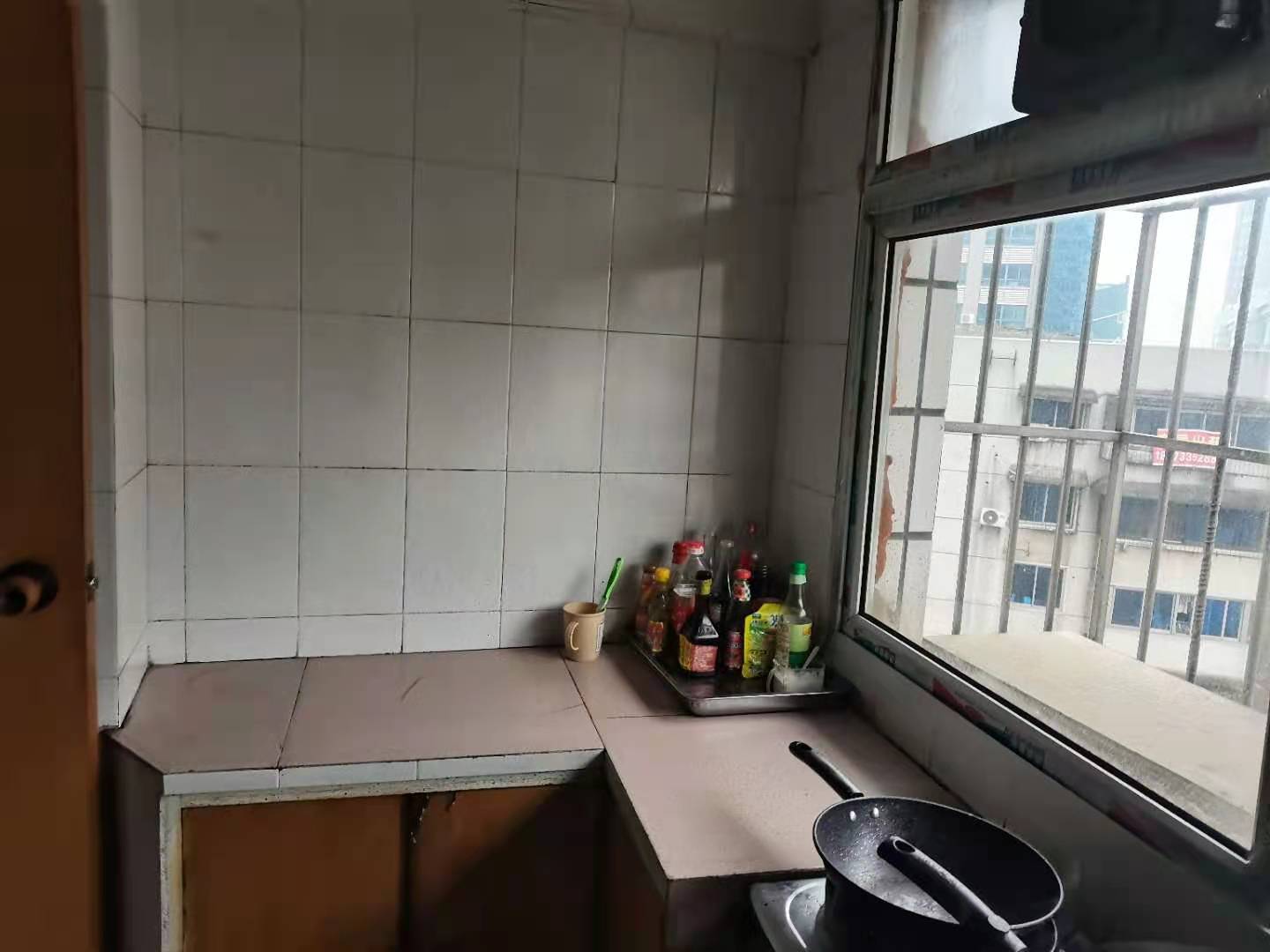 金元大厦  2室2厅1卫    1300.0元/月 金元大厦  2室2厅1卫    1300.0元/月室内图