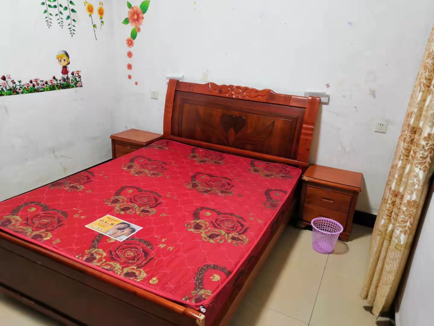 竹峰苑  1室2厅1卫    700.0元/月 竹峰苑  1室2厅1卫    700.0元/月室内图