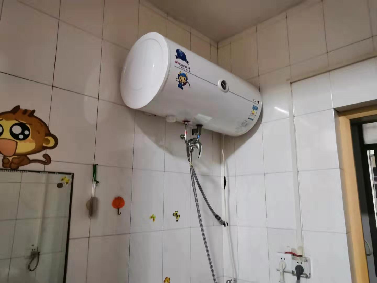 竹峰苑  1室2厅1卫    700.0元/月 竹峰苑  1室2厅1卫    700.0元/月室内图