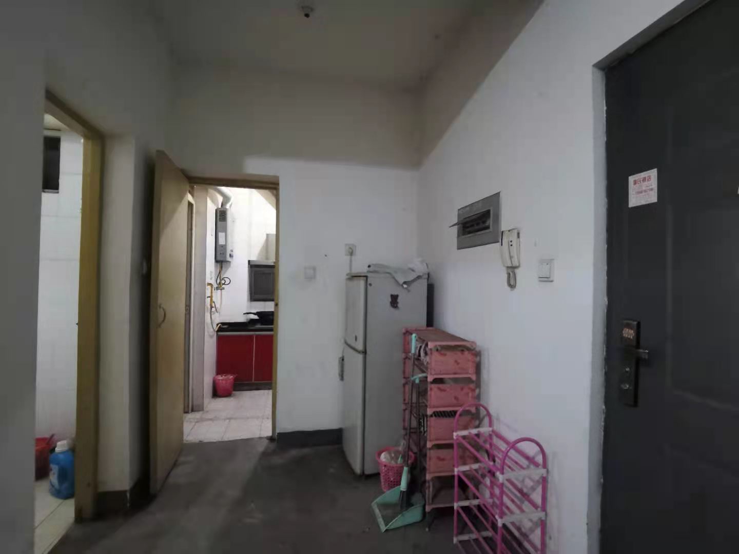 南湖锦苑 1室1厅1卫 1300.0元/月 南湖锦苑 1室1厅1卫 1300.0元/月室内图