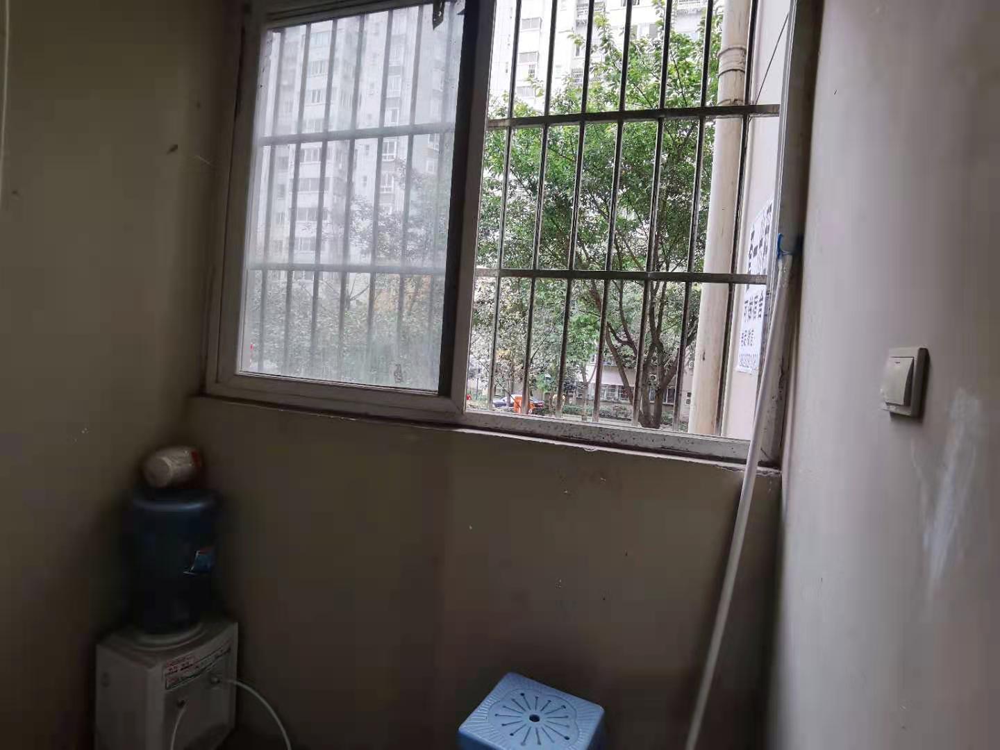 南湖锦苑 1室1厅1卫 1300.0元/月 南湖锦苑 1室1厅1卫 1300.0元/月室内图