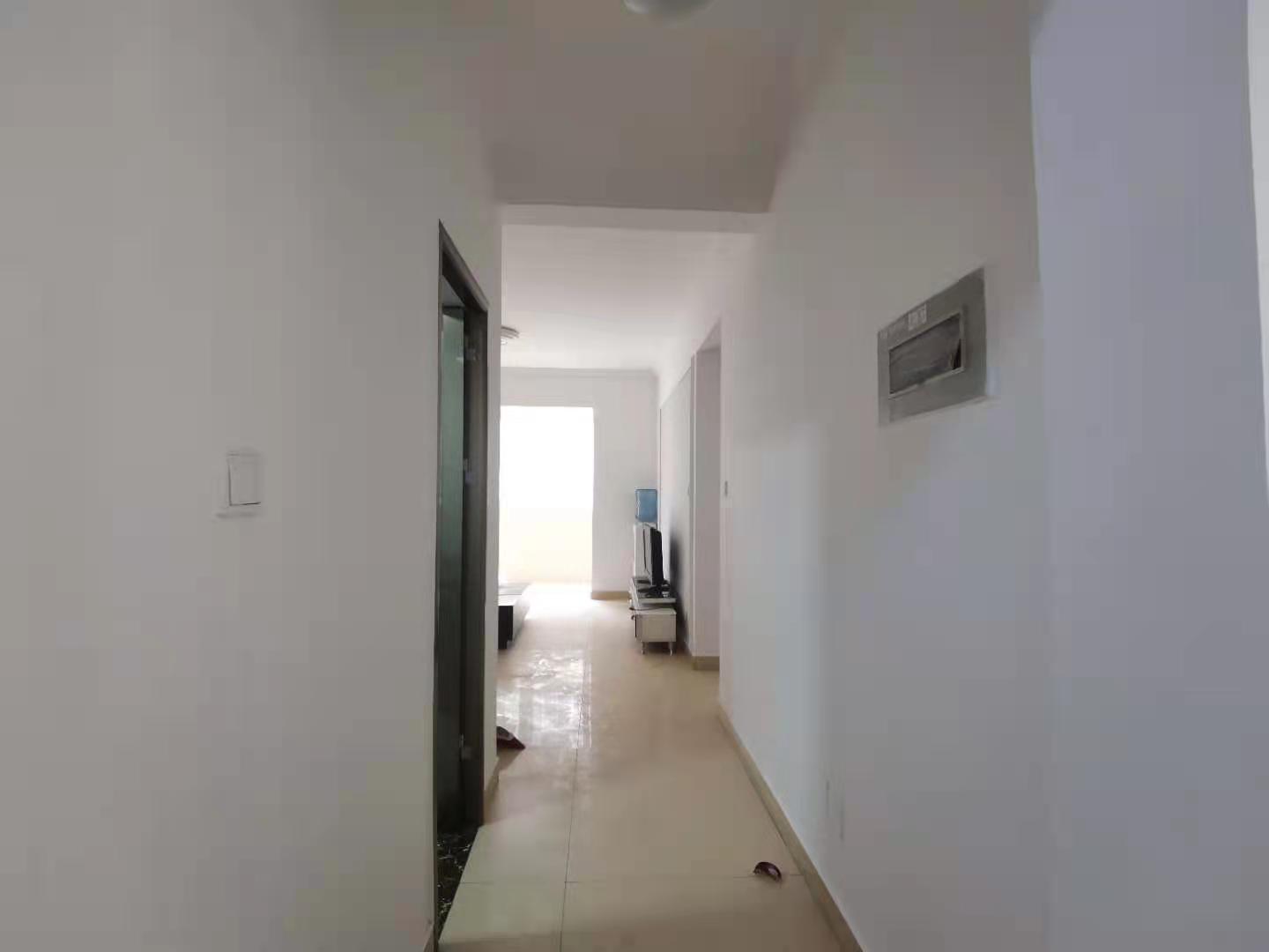 南湖锦苑 2室2厅1卫 2000.0元/月 南湖锦苑 2室2厅1卫 2000.0元/月室内图