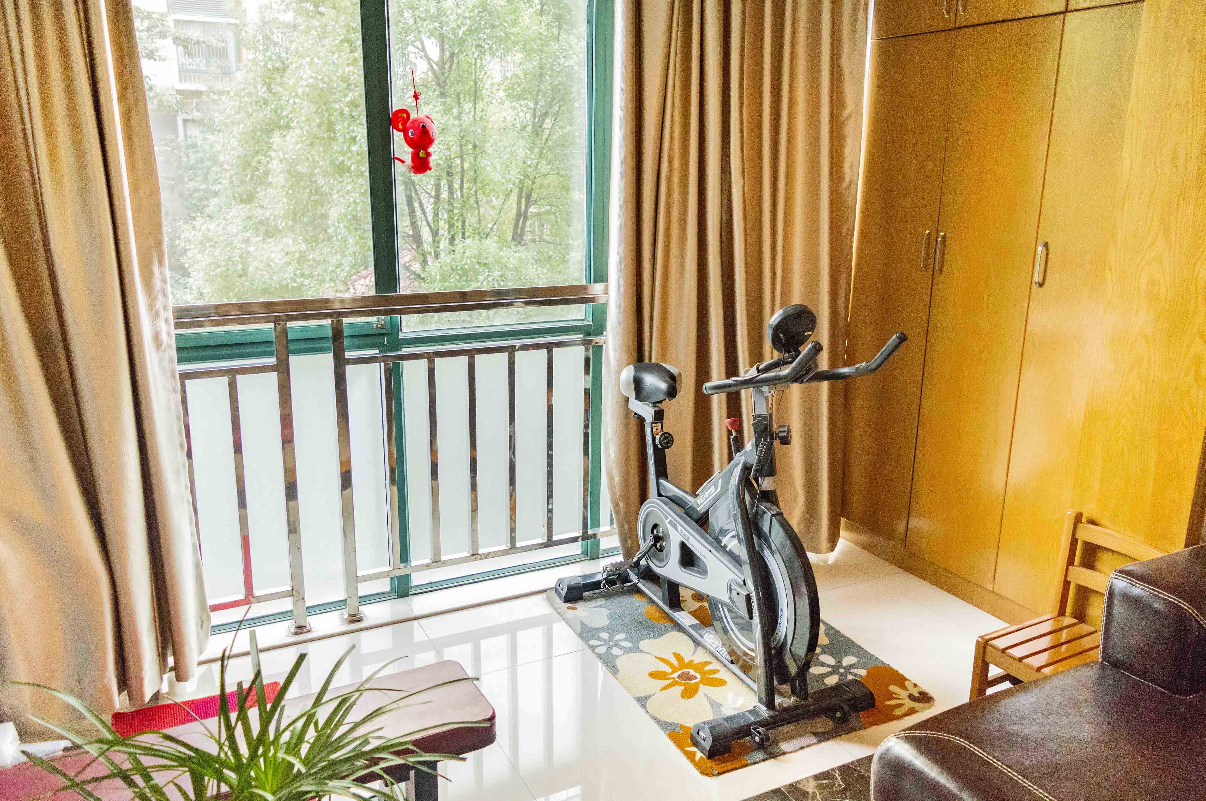 桃花里 3室2厅1卫 101.0万 桃花里 3室2厅1卫 101.0万客厅