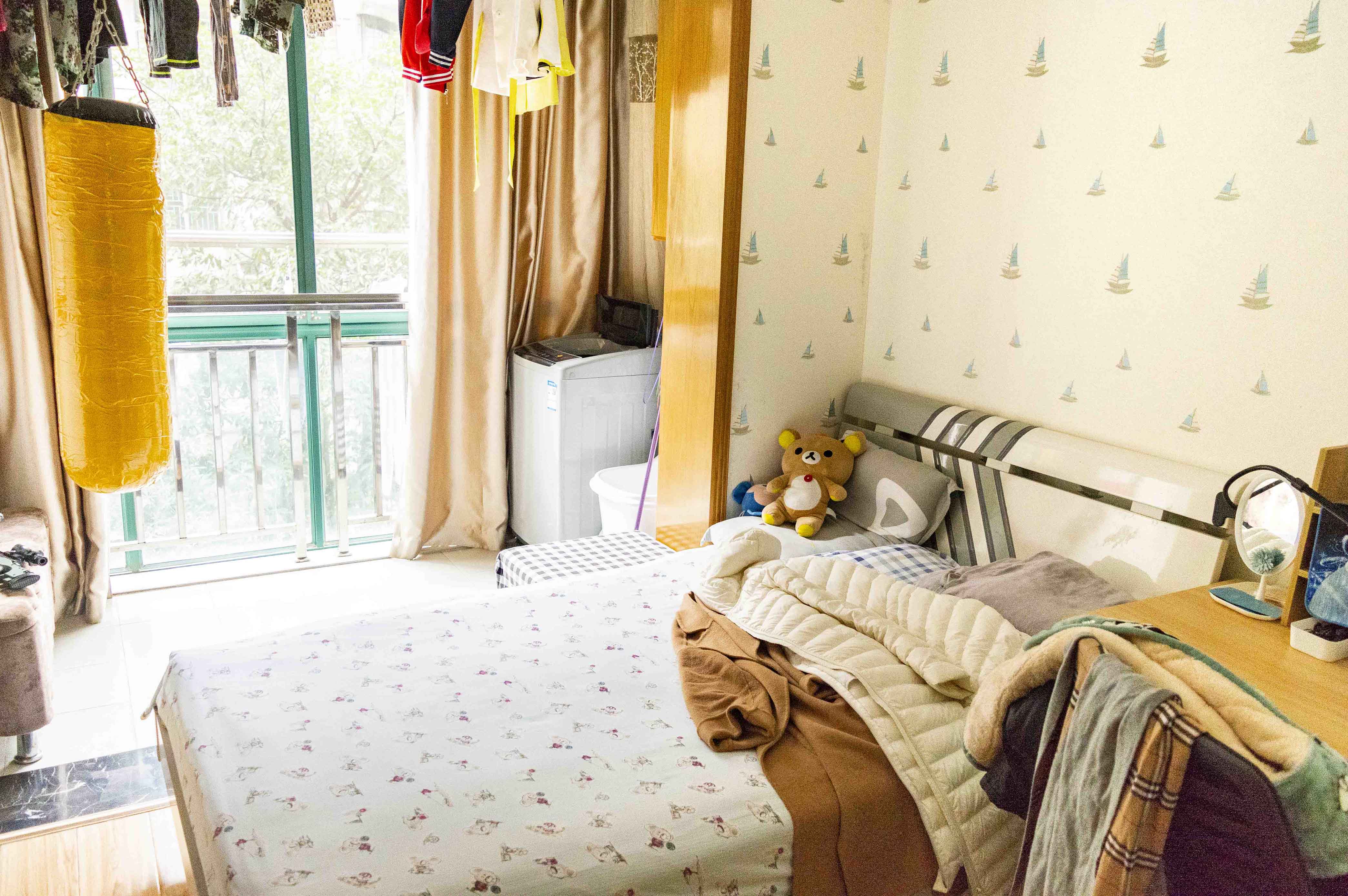 桃花里 3室2厅1卫 101.0万 桃花里 3室2厅1卫 101.0万客厅