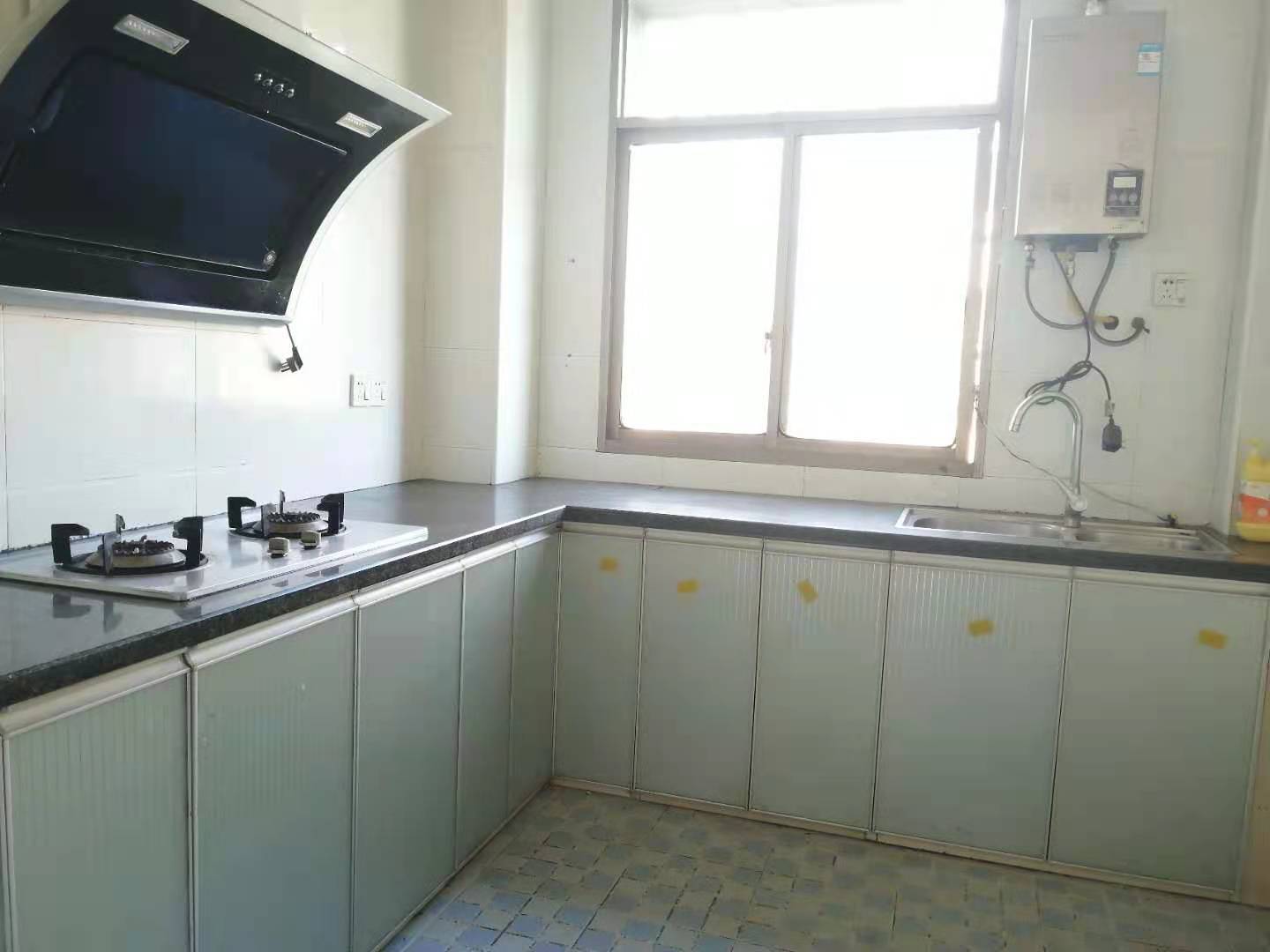 立新长湖安置区（水映豪廷安置房)  3室2厅1卫   800.00元/月室内图